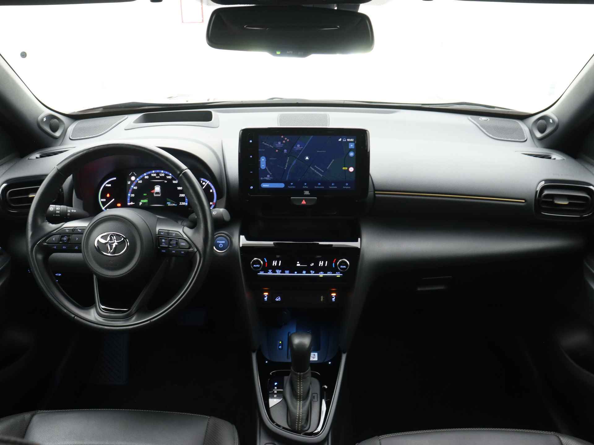 Toyota Yaris Cross 1.5 Hybrid Launch Edition Limited | Stoel en stuurwiel verwarmd | LM velgen | JBL | Draadloze telefoonlader | Navigatie | Camera | Climate Control | - 6/44