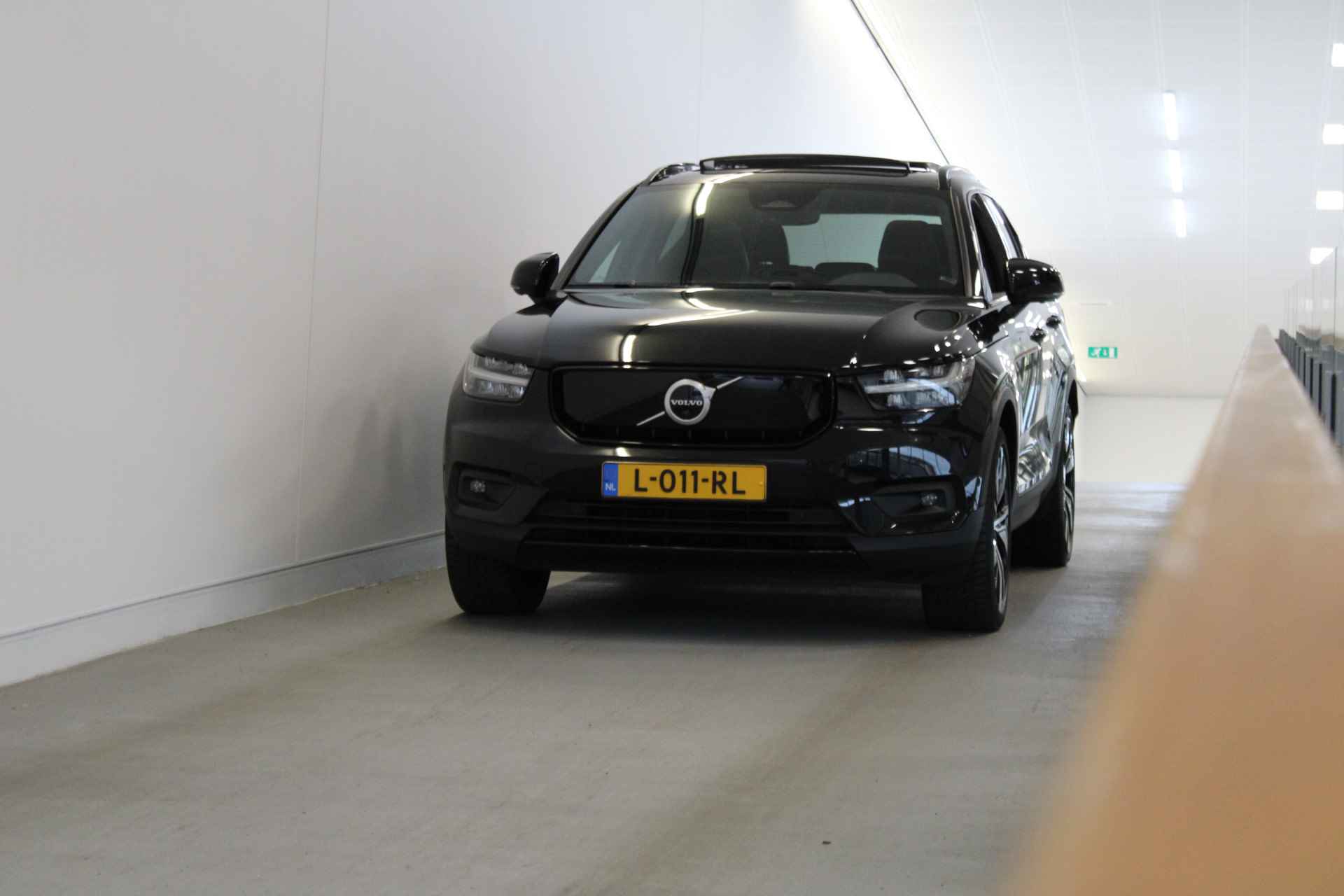 Volvo XC40 P8 Recharge 408PK Twin AWD Pro | Trekhaak | Leer | Panoramadak | 20'' | Warmtepomp | 360º view - 57/57