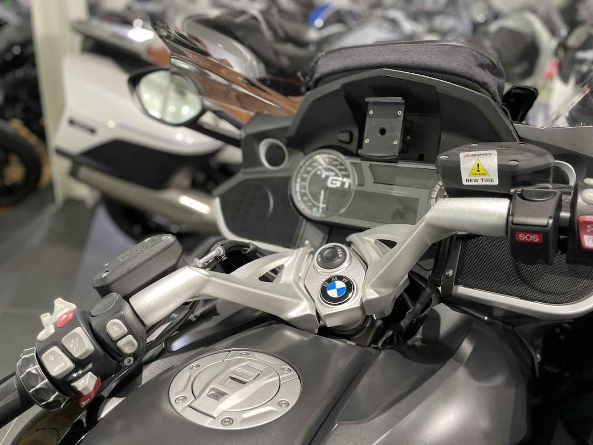 BMW  K 1600 GT Black Storm - 5/6