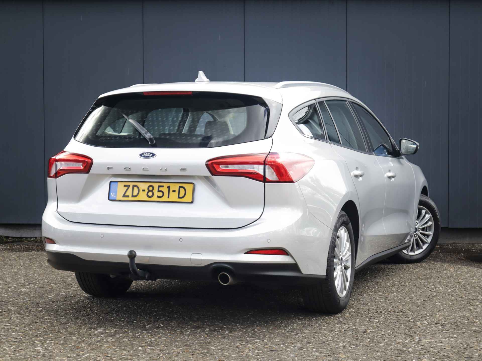 Ford FOCUS Wagon 1.0 EcoBoost Titanium Business (126 PK) 1e-Eig, Ford-Dealer-Onderh, 12-Mnd-BOVAG, NL-Auto, Trekhaak, Navigatie/Apple-Carplay/Android-Auto, Cruisecontrol, Keyless-Entry/Start, Parkeersensoren-V+A, Licht-Zicht-Pakket, Sportstoelen, Airco, Lm-Velgen-16Inch, Privacy-Glas - 4/39