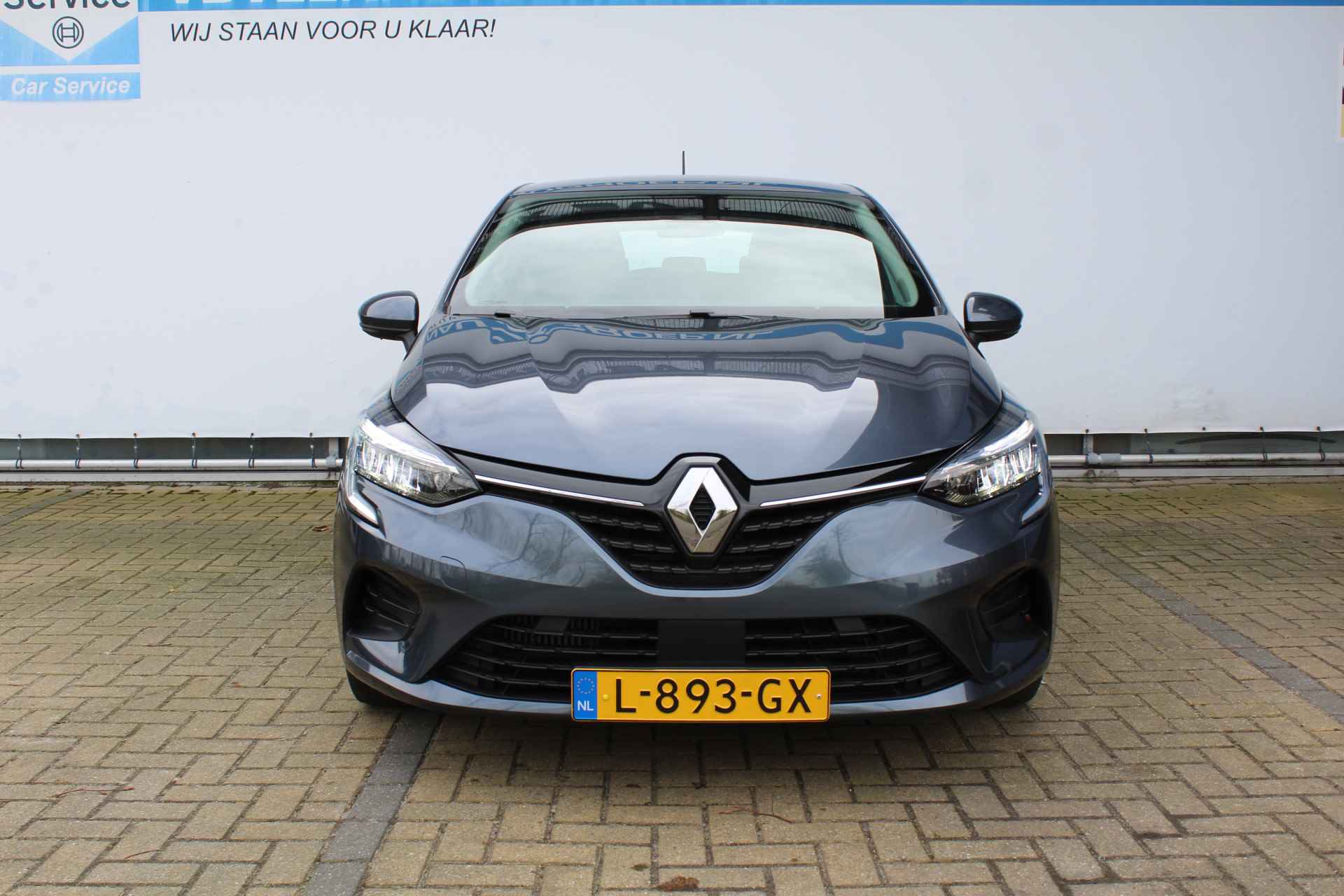 Renault Clio 1.0 TCe Zen | Incl. 1 jaar Garantie | 1e eigenaar | Dealer onderhouden | Cruise | Airco | Navigatie | Verkeersbord herkenning | LED koplampen | Parkeersensoren achter | DAB | Isofix | Origineel NL auto | NAP | - 4/49