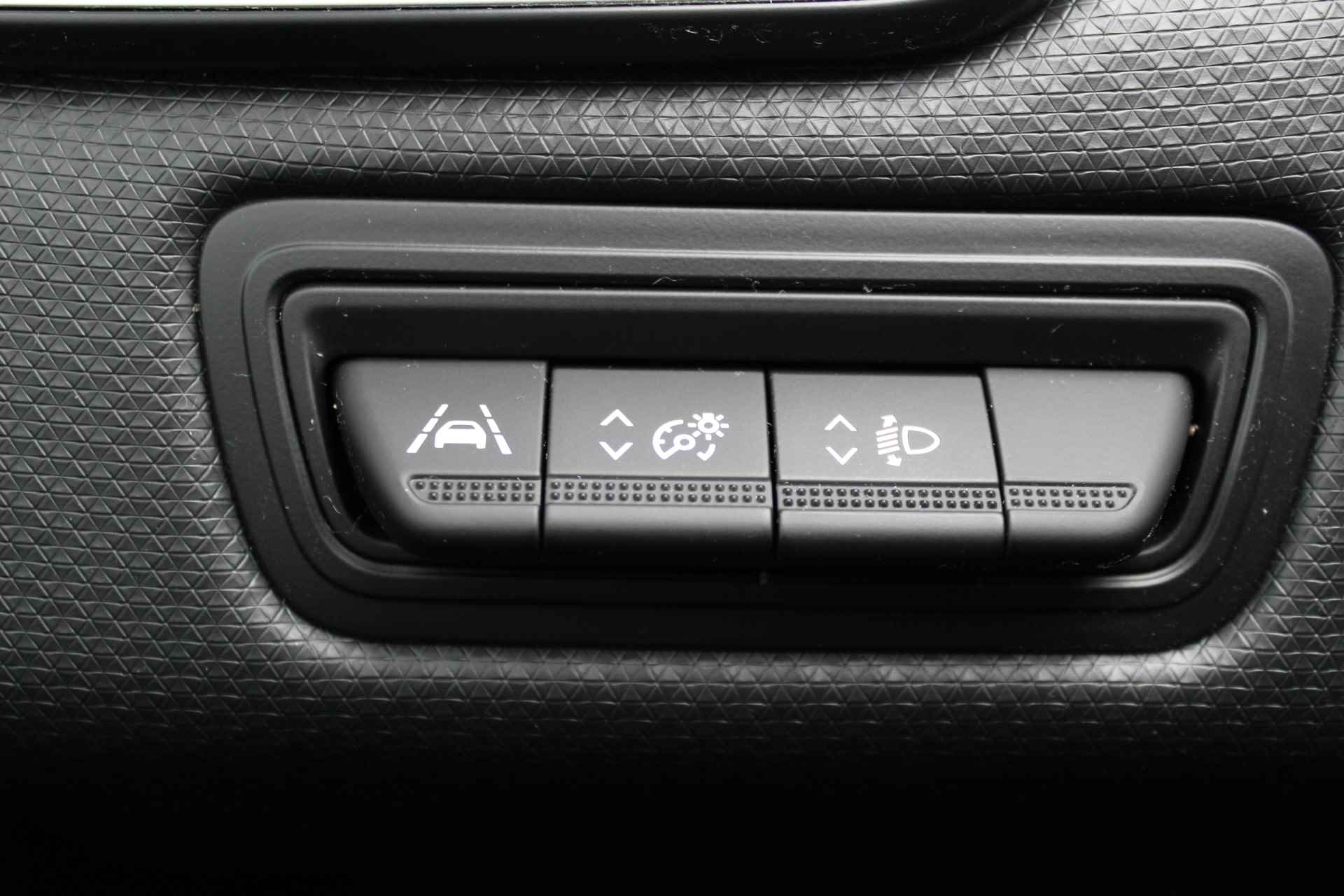 Renault Clio 1.0 TCe Zen | Incl. 1 jaar Garantie | 1e eigenaar | Dealer onderhouden | Cruise | Airco | Navigatie | Verkeersbord herkenning | LED koplampen | Parkeersensoren achter | DAB | Isofix | Origineel NL auto | NAP | - 35/49