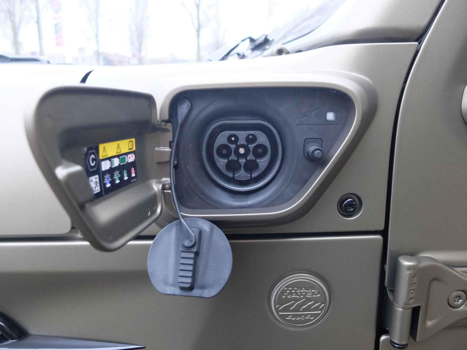 Jeep Wrangler Unlimited 4xe 380 Sahara BRUTE CUSTOM I Plug In Hybrid I Mat BRUTE CUSTOM I Plug In Hybrid I Mat Bronze - 16/47