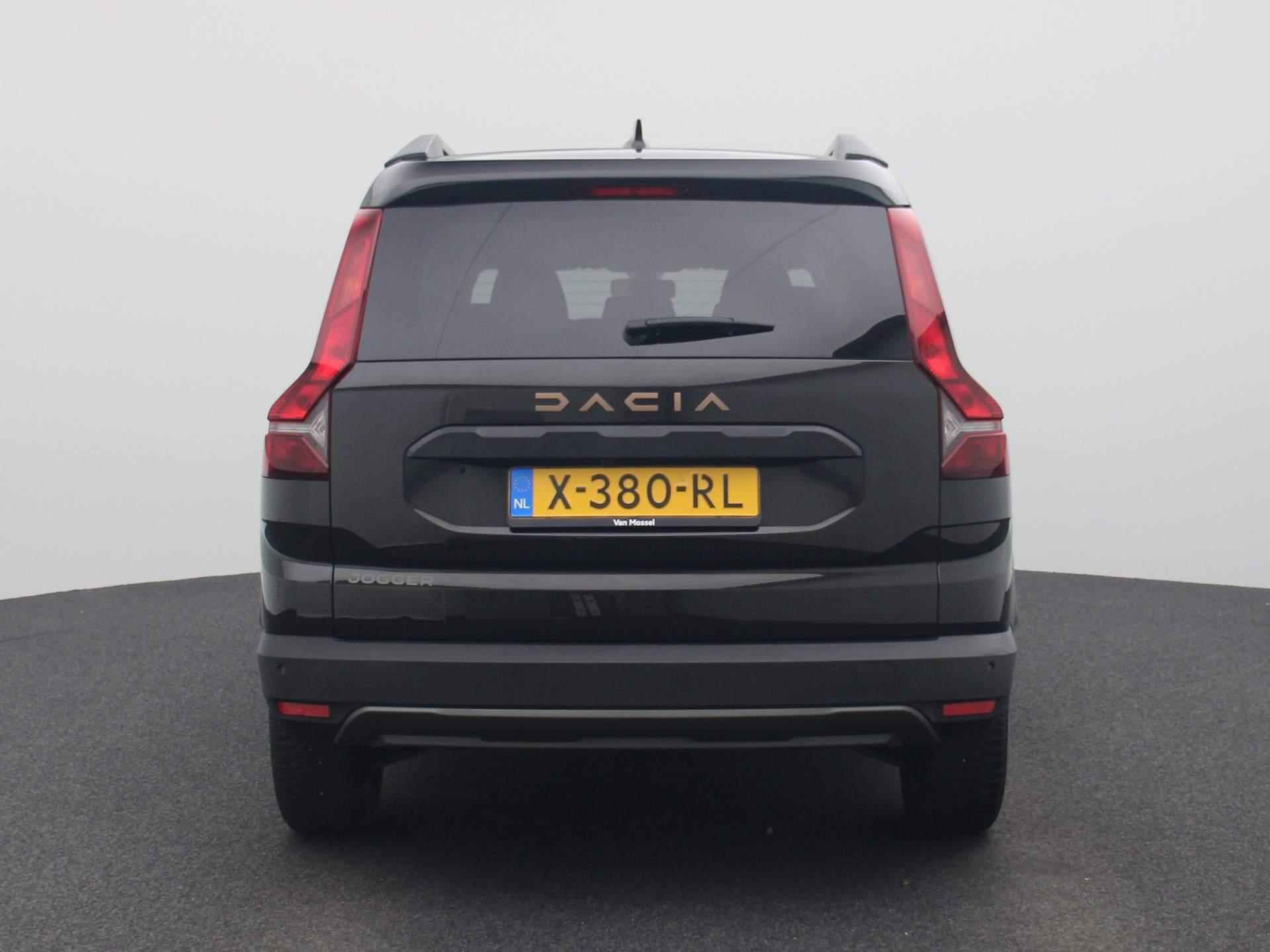 Dacia Jogger 1.0 - 110PK TCe Extreme 7p. | Navigatie | Apple Carplay/Android Auto | Climate control| Parkeersensoren| Lichtmetalen Velgen | Camera | LED Lampen | Licht & Regen Sensoren | - 5/36