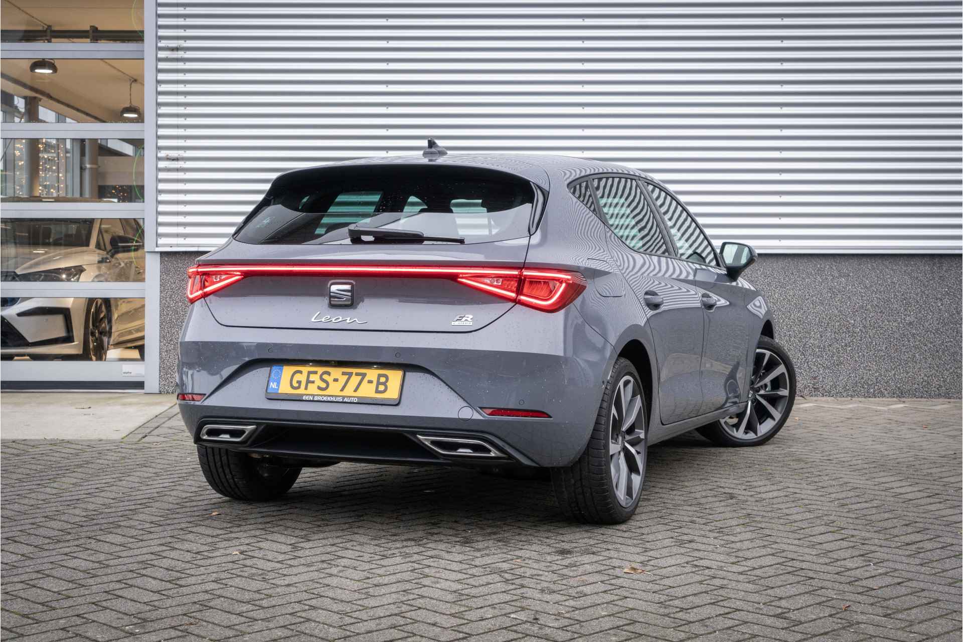 SEAT Leon 1.4 TSI 204 PK eHybrid PHEV FR Business Intense | Panoramadak | Keyless | Achteruitrijcamera | Stoel + stuur verwarming | Naviga - 10/40