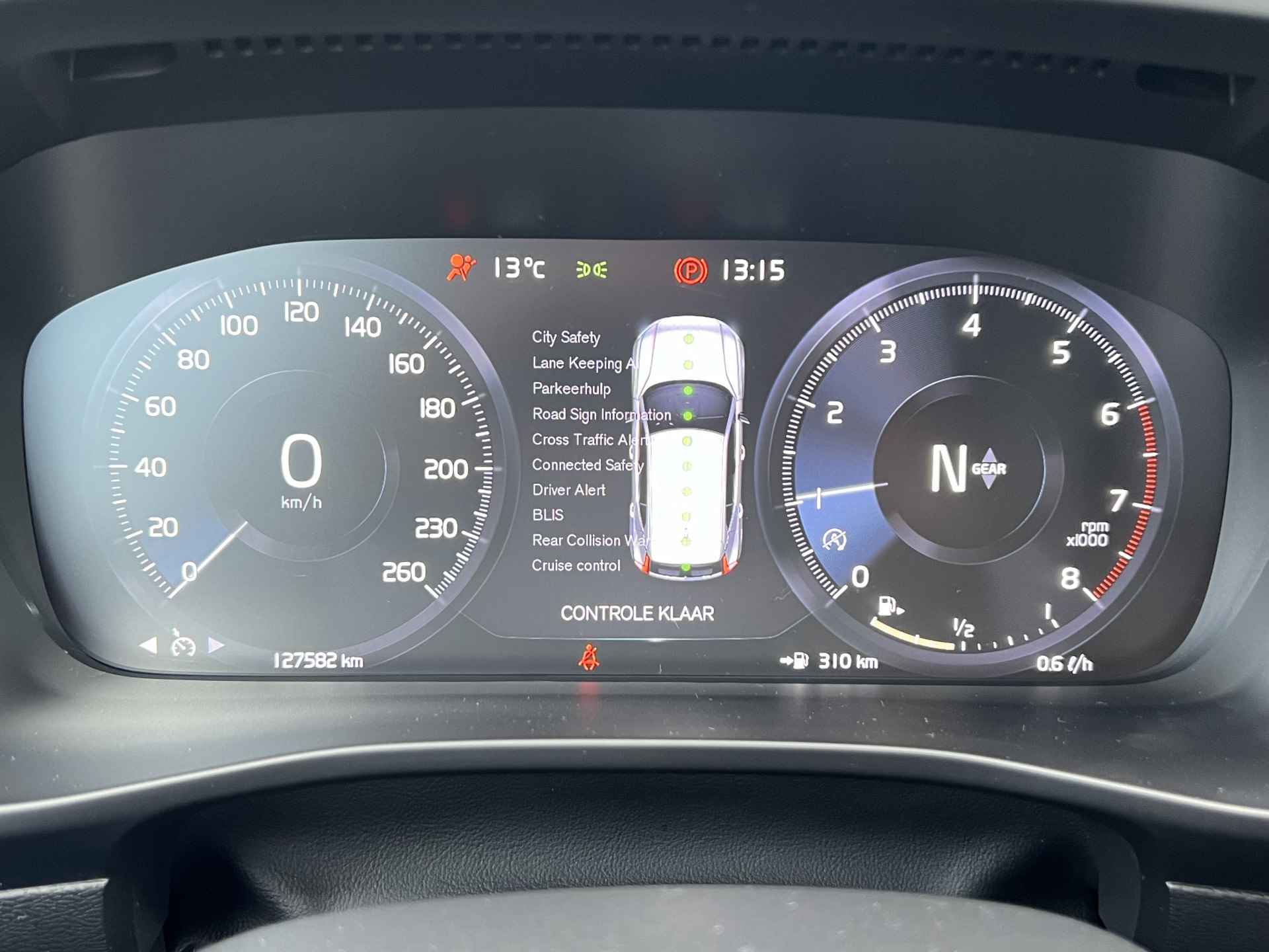 Volvo XC40 1.5 T3 Momentum Navigatie Camera Parkeersensoren v+a Led Koplampen Stoelverwarming Harman Kardon Audio Apple Carplay Android Auto Elek. Achterklep Blis - 13/48