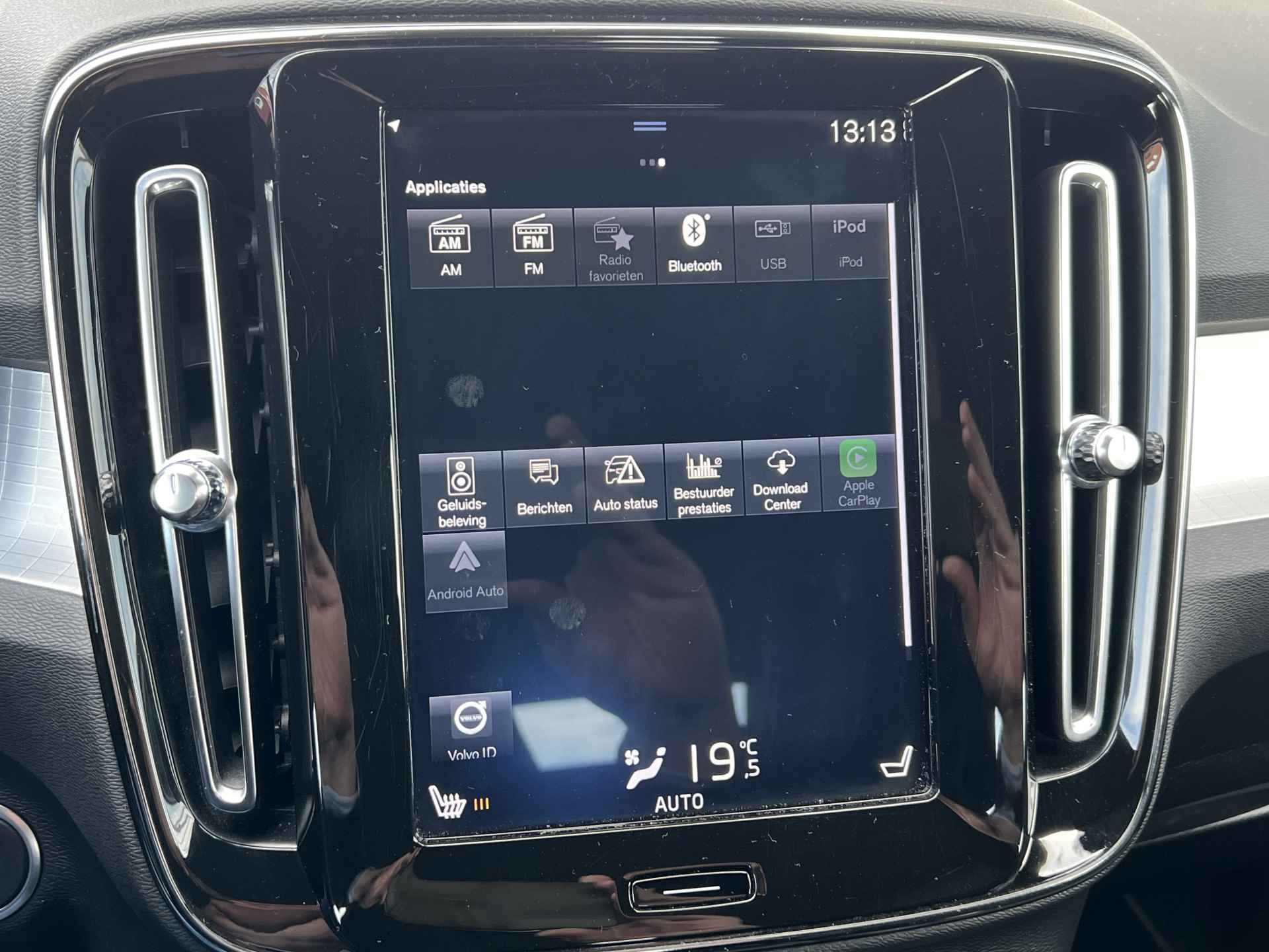 Volvo XC40 1.5 T3 Momentum Navigatie Camera Parkeersensoren v+a Led Koplampen Stoelverwarming Harman Kardon Audio Apple Carplay Android Auto Elek. Achterklep Blis - 19/48