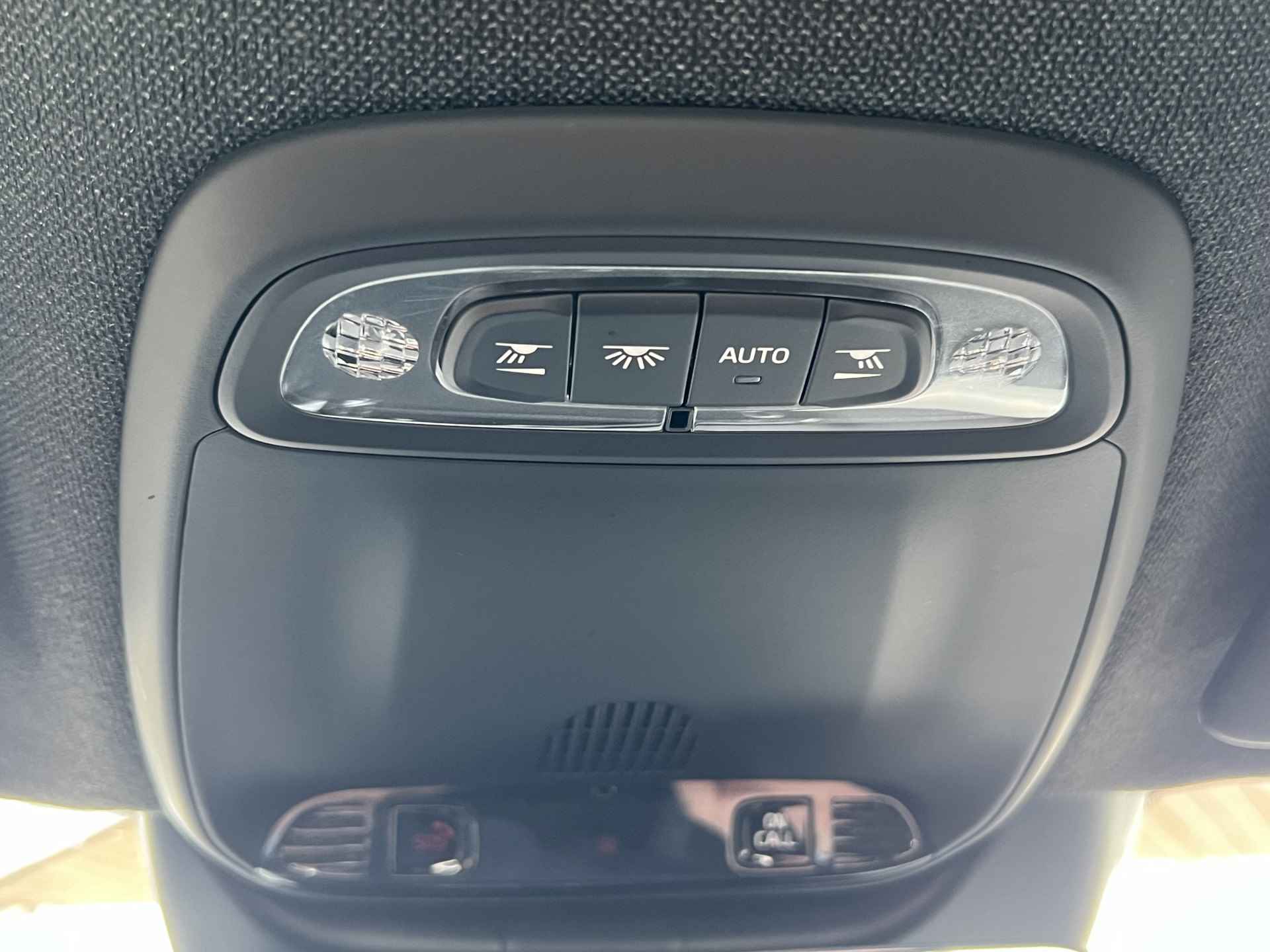 Volvo XC40 1.5 T3 Momentum Navigatie Camera Parkeersensoren v+a Led Koplampen Stoelverwarming Harman Kardon Audio Apple Carplay Android Auto Elek. Achterklep Blis - 36/48