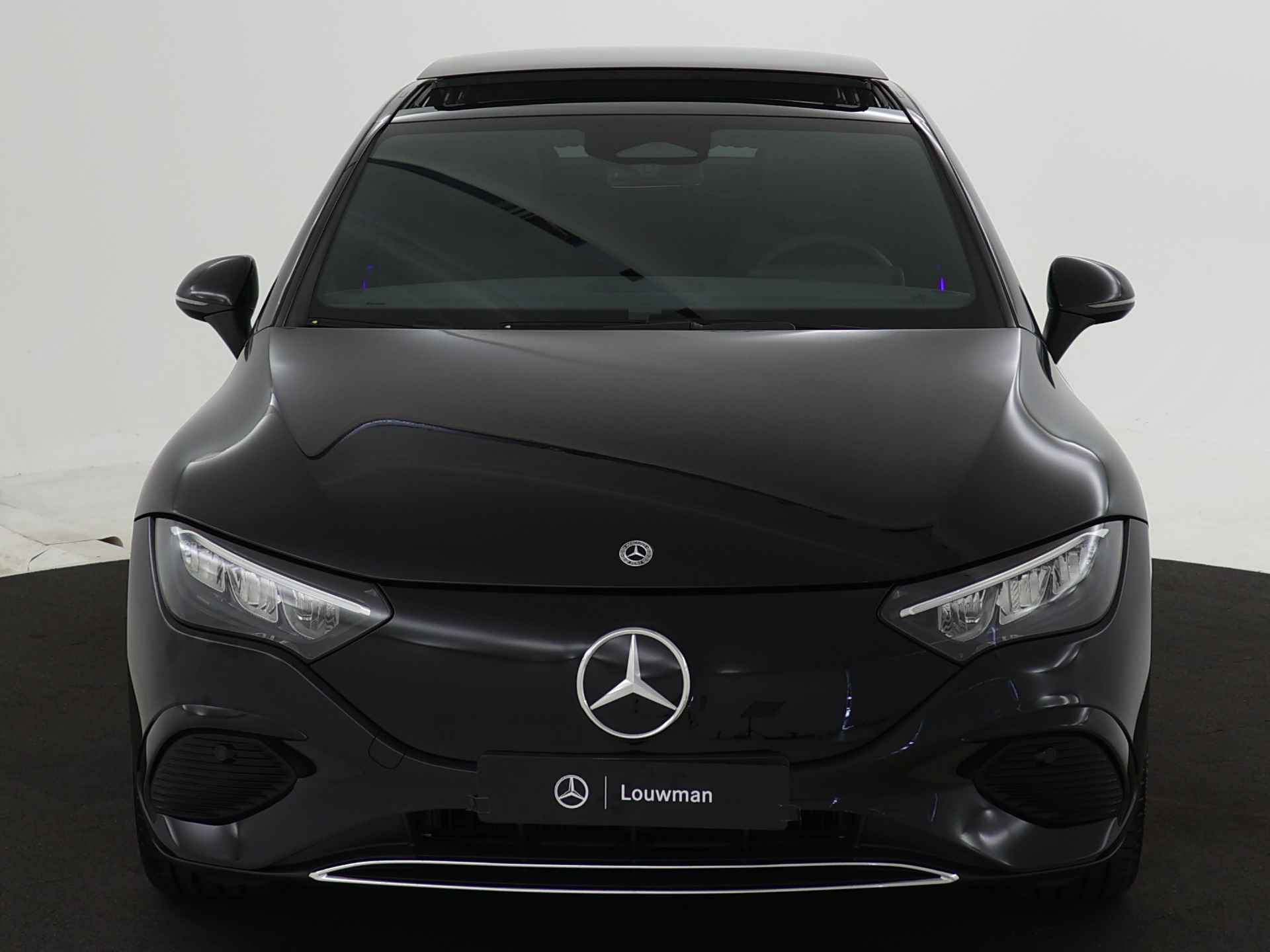Mercedes-Benz EQE 300 Business Edition 89 kWh | Business Plus Pack | 	Parkeerpakket met achteruitrijcamera | KEYLESS GO-pakket | USB-pakket Plus | Rijassistentiepakket | Dodehoekassistent | Premium sfeerverlichting | - 22/39