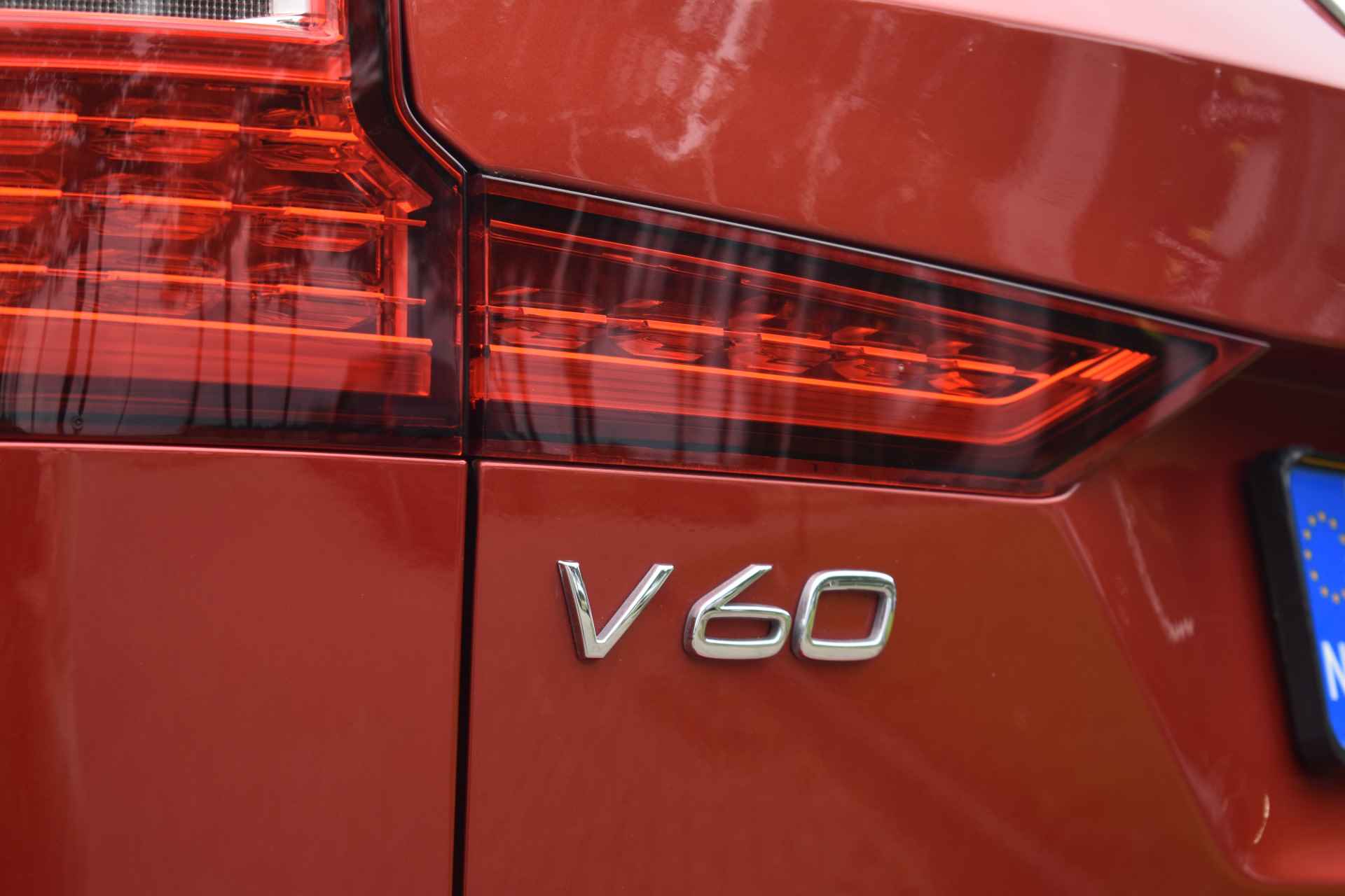 Volvo V60 T6 340PK Automaat Twin Engine AWD Inscription | Trekhaak | Panoramadak | ACC | Blis | Elektr. stoel | Leder | Stoelverwarming | - 19/42