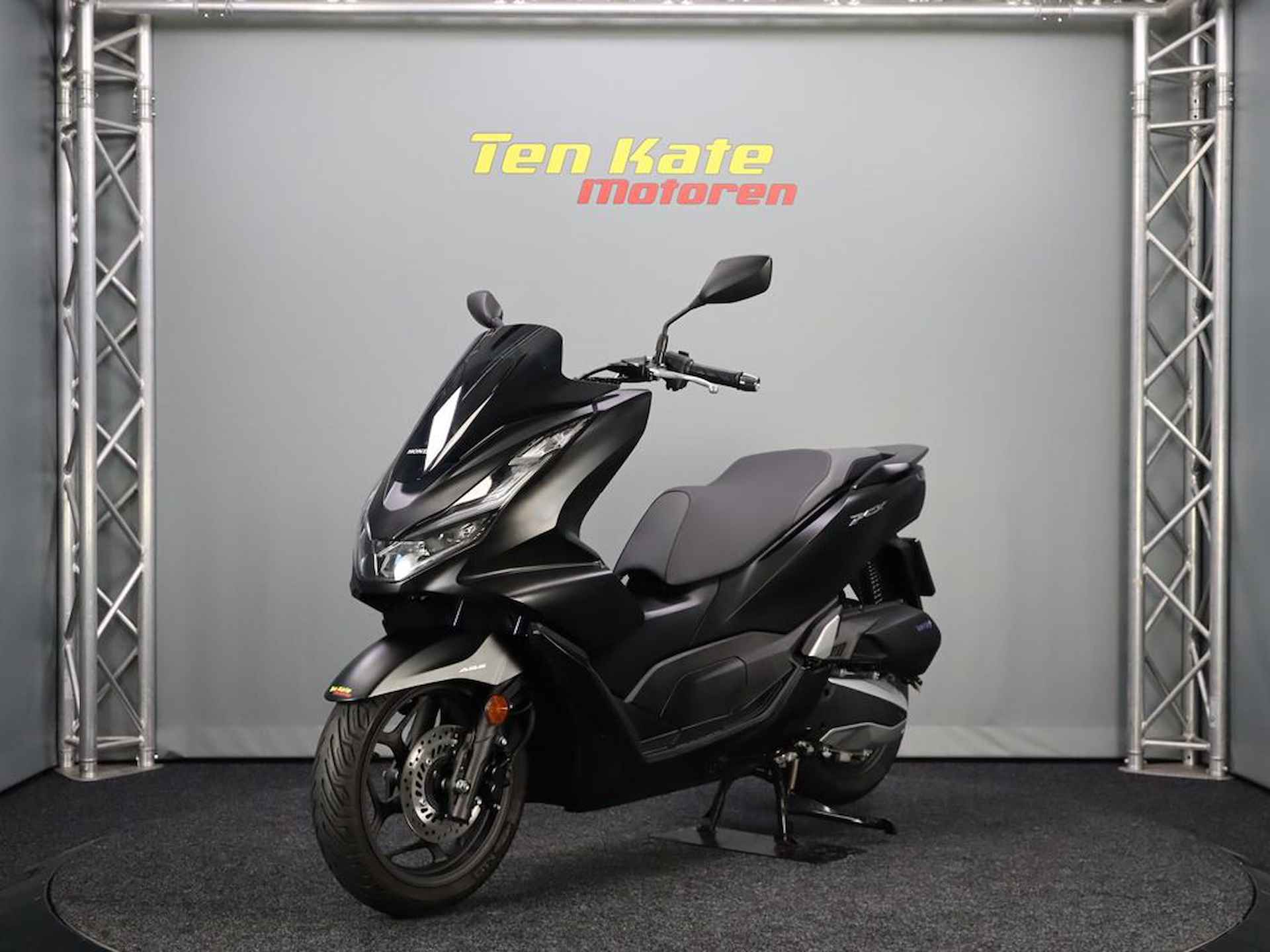 Honda PCX 125 - 6/12