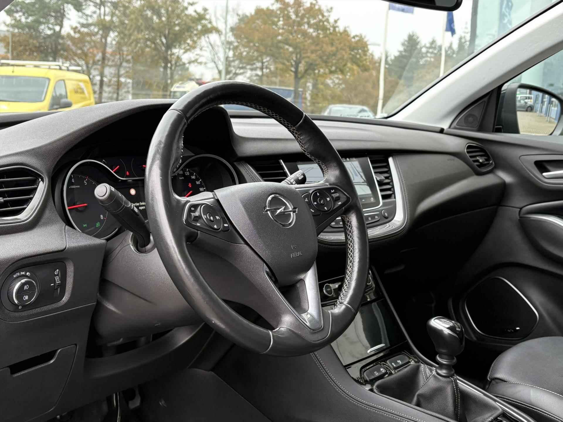 OPEL Grandland X 1.2 Turbo 130pk Ultimate | Afneembare Trekhaak | Navigatie | Cruise Control | 360º Camera | PDC Voor & Achter | Lederen Bekleding | - 9/38