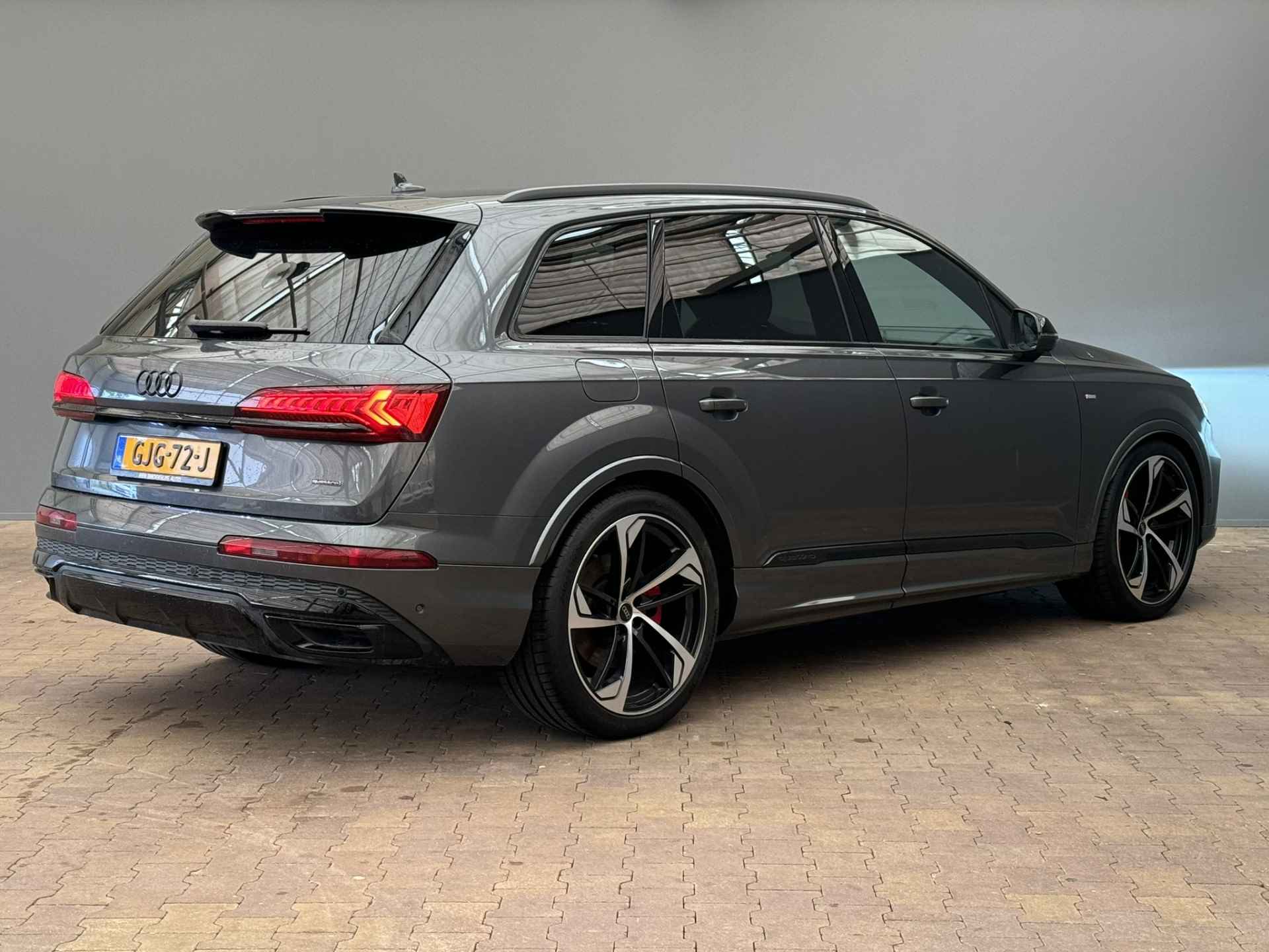 Audi Q7 60 TFSI e quattro 476PK Pro Line S Competition | Stoelventilatie | 22" Lichtmetaal | Luchtvering | E Leder/Alcantara | Virtueel Cockpit | Camera | Trekhaak (3500KG) Wegklapbaar |  Carplay | Elek. Achterklep - 11/41