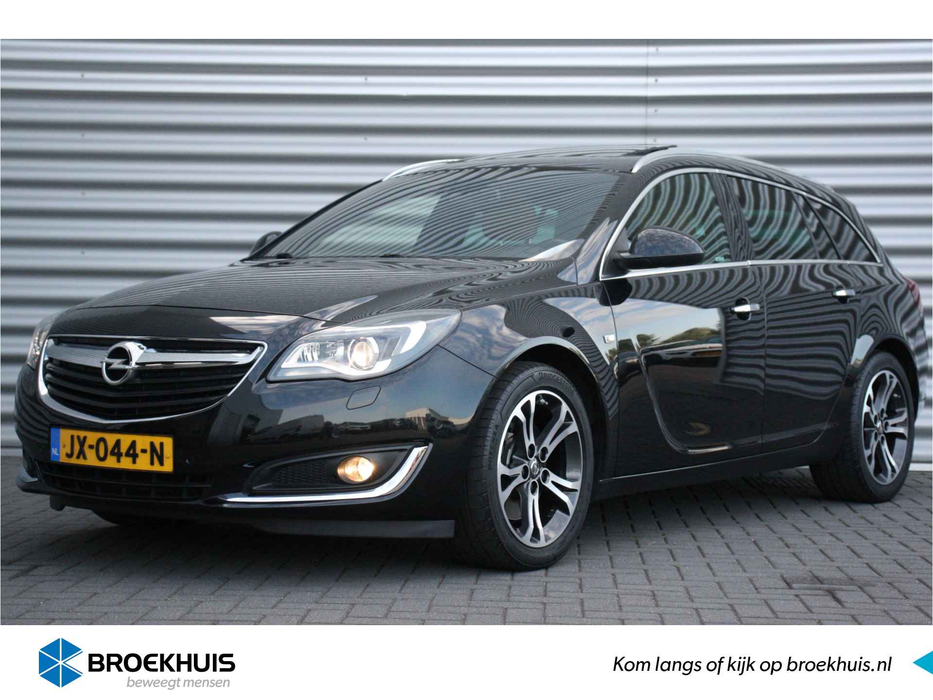 Opel Insignia SPORTS TOURER 2.0 TURBO 250PK INNOVATION+ / NAVI / LEDER / CLIMA / XENON / AGR / PDC / CAMERA / 18" LMV / BOSE / KEYLESS / WINTE - 1/42