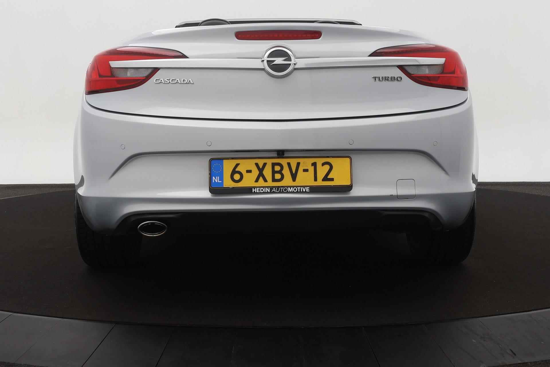 Opel Cascada 1.6 Turbo 170PK Cosmo | Navigatie | Camera | Leder met stoelverw. | Xenon | AGR stoelen | PDC V+A | 19 inch velgen - 4/31