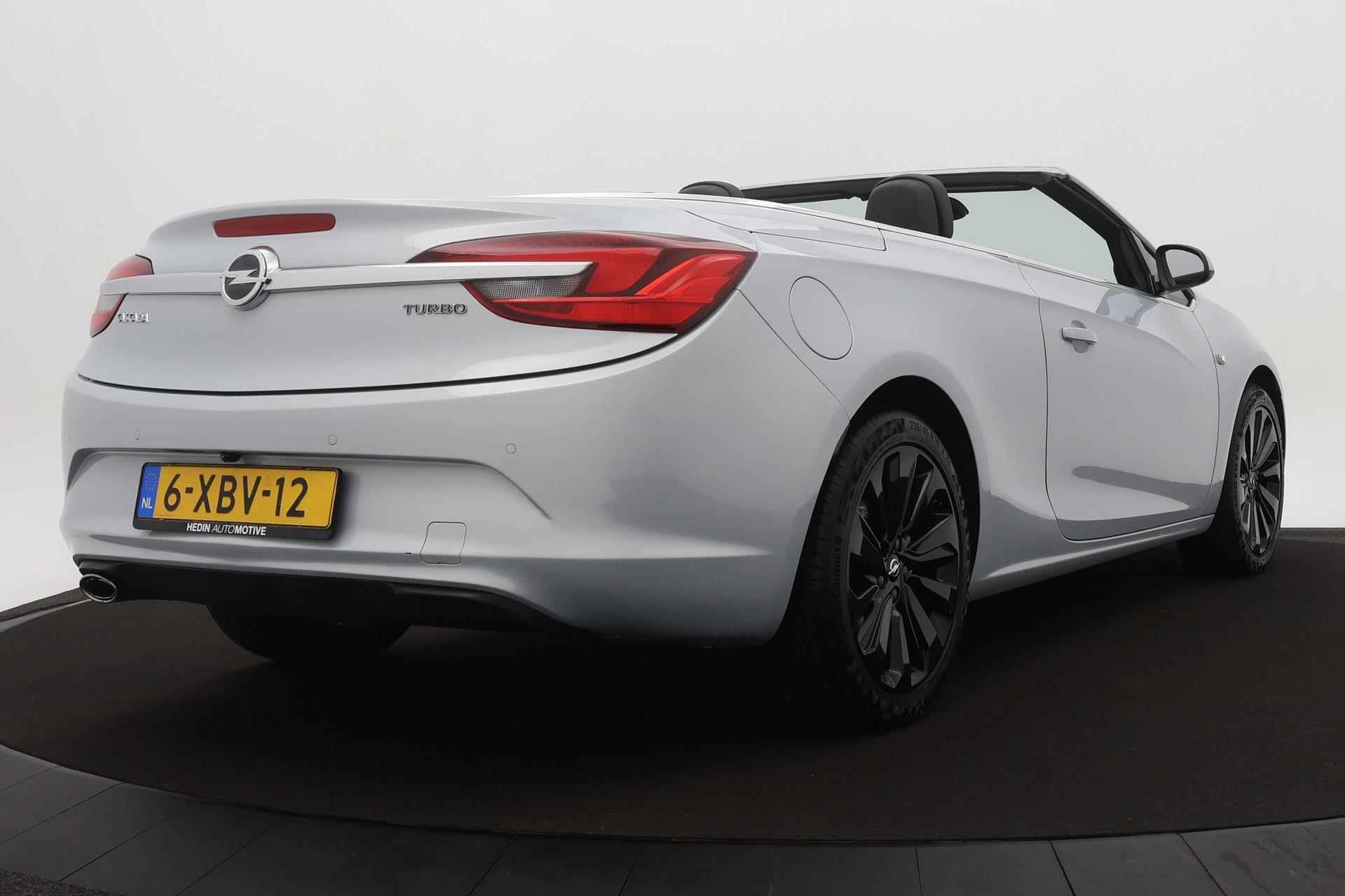 Opel Cascada 1.6 Turbo 170PK Cosmo | Navigatie | Camera | Leder met stoelverw. | Xenon | AGR stoelen | PDC V+A | 19 inch velgen - 5/31