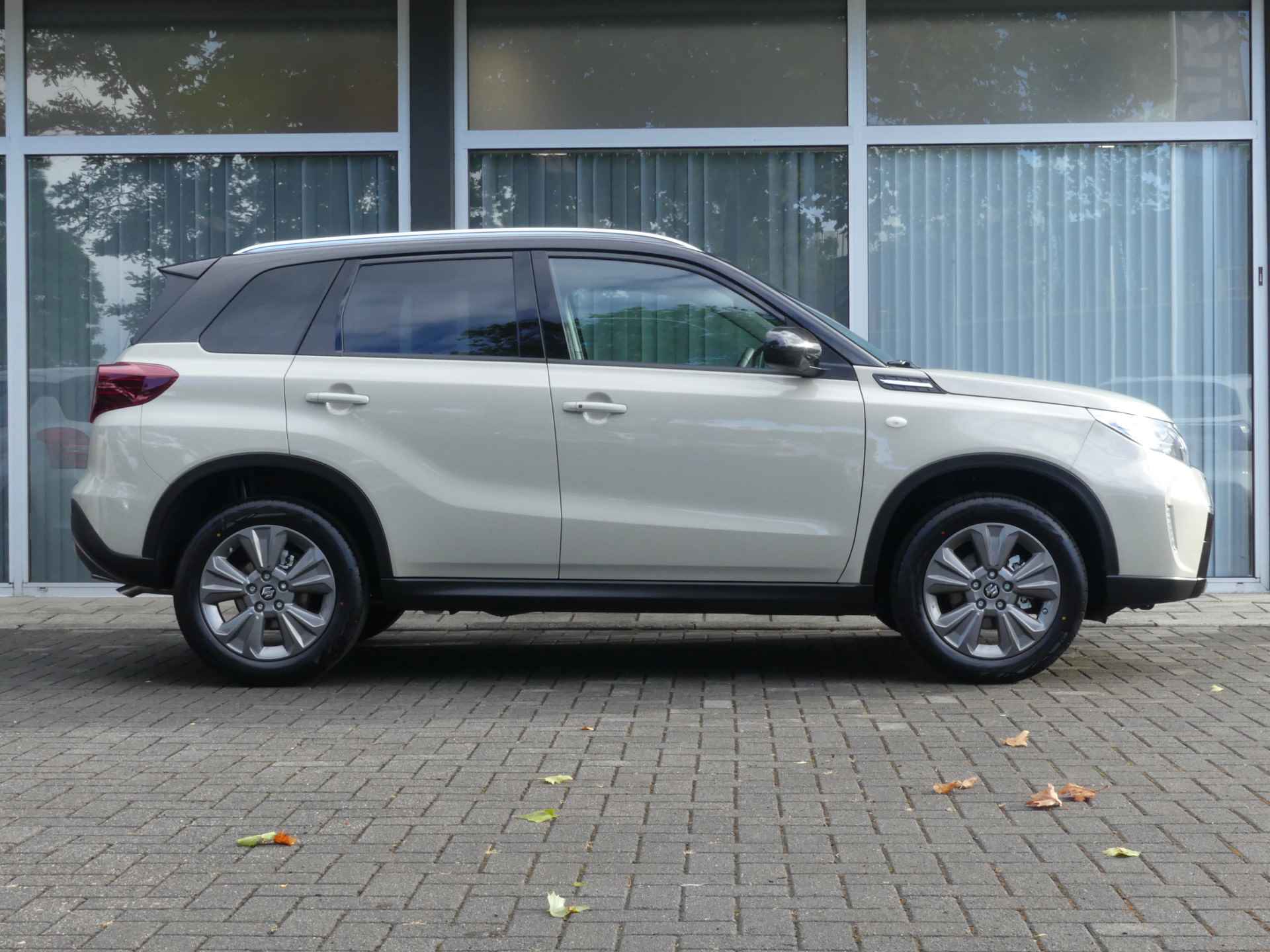 Suzuki Vitara 1.5 Hybrid Select Automaat NIEUW! 2024 Facelift! Applecarpl./Andr. Auto, Climate/CruiseControl - 3/33