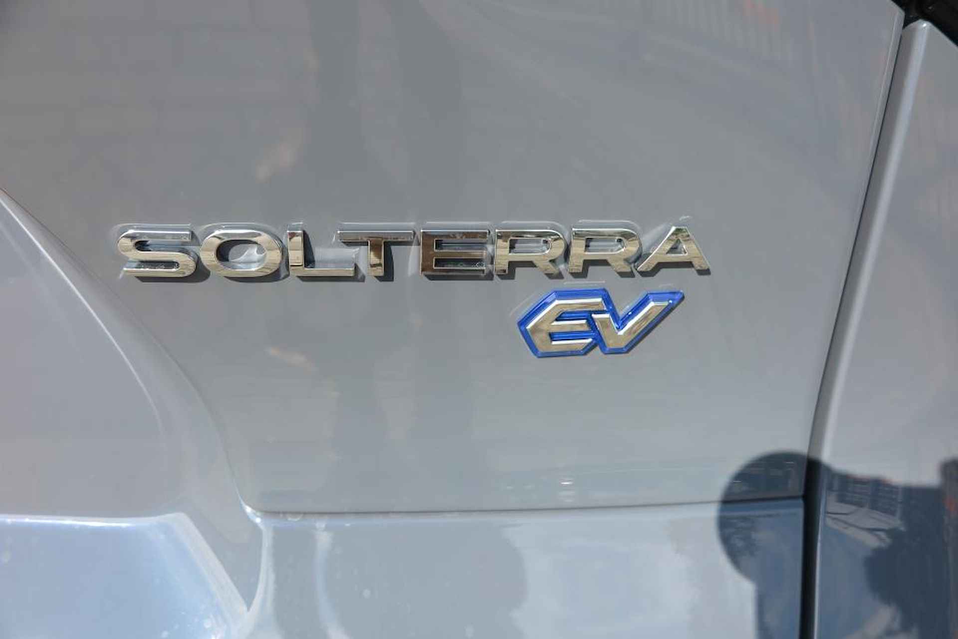 Subaru SOLTERRA SkyPackage 71 kWh Two Tone | Nieuw uit voorraad leverbaar | ACTIEKORTING € 6.000 |  8 Jaar Garantie - 31/37