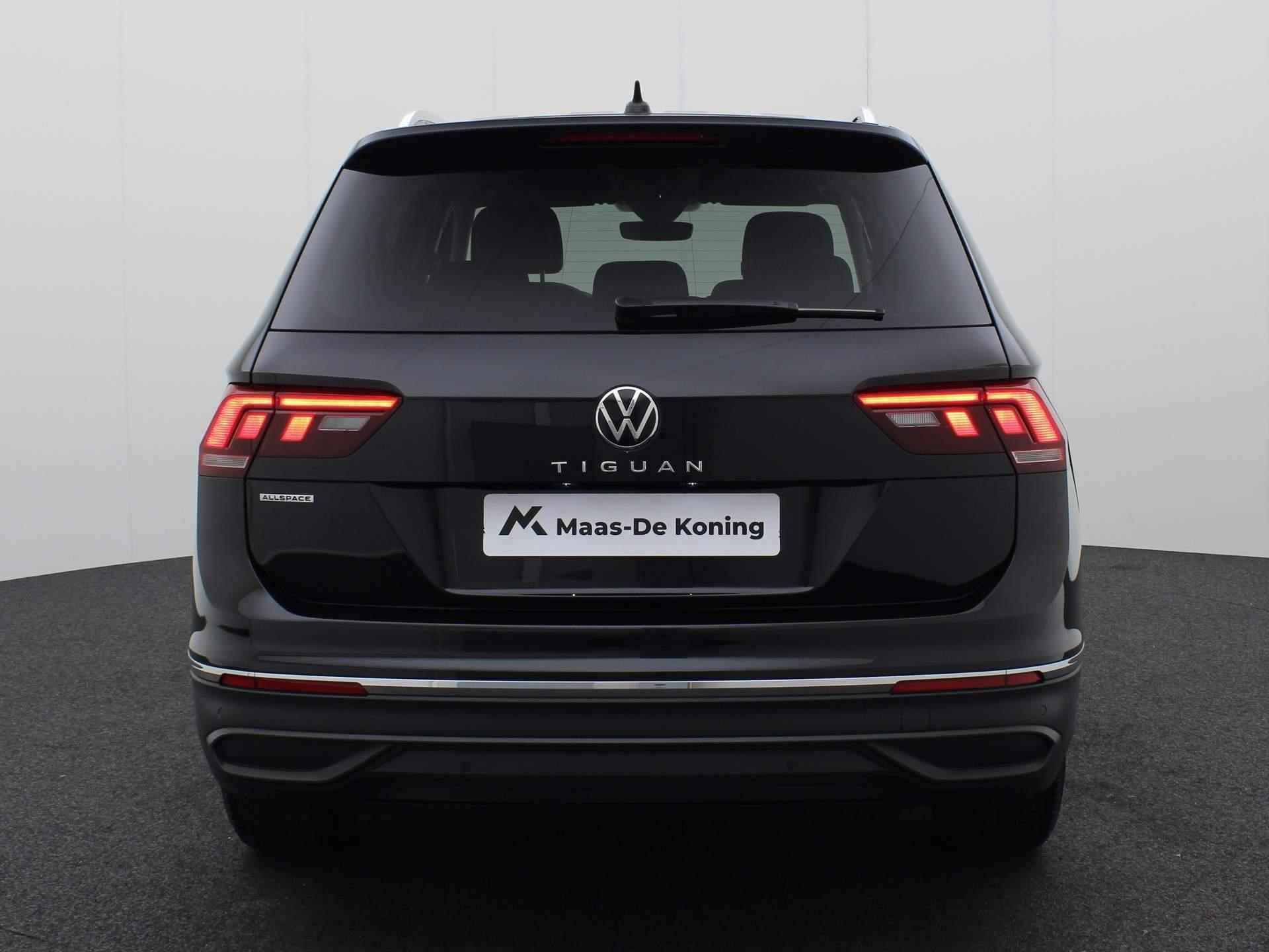 Volkswagen Tiguan Allspace 1.5TSI/150PK Life DSG 7p. · Navigatie · Trekhaak · Parkeersensoren - 29/36