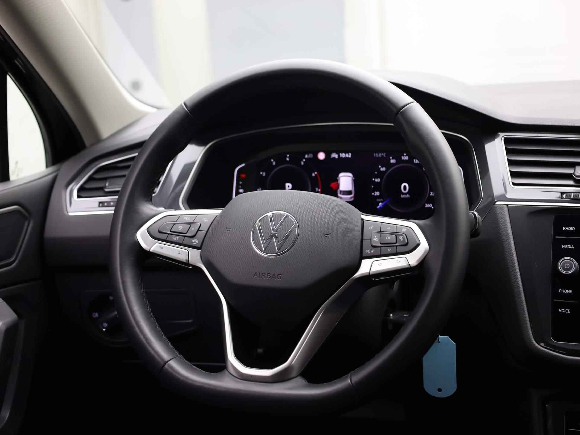 Volkswagen Tiguan Allspace 1.5TSI/150PK Life DSG 7p. · Navigatie · Trekhaak · Parkeersensoren - 30/36