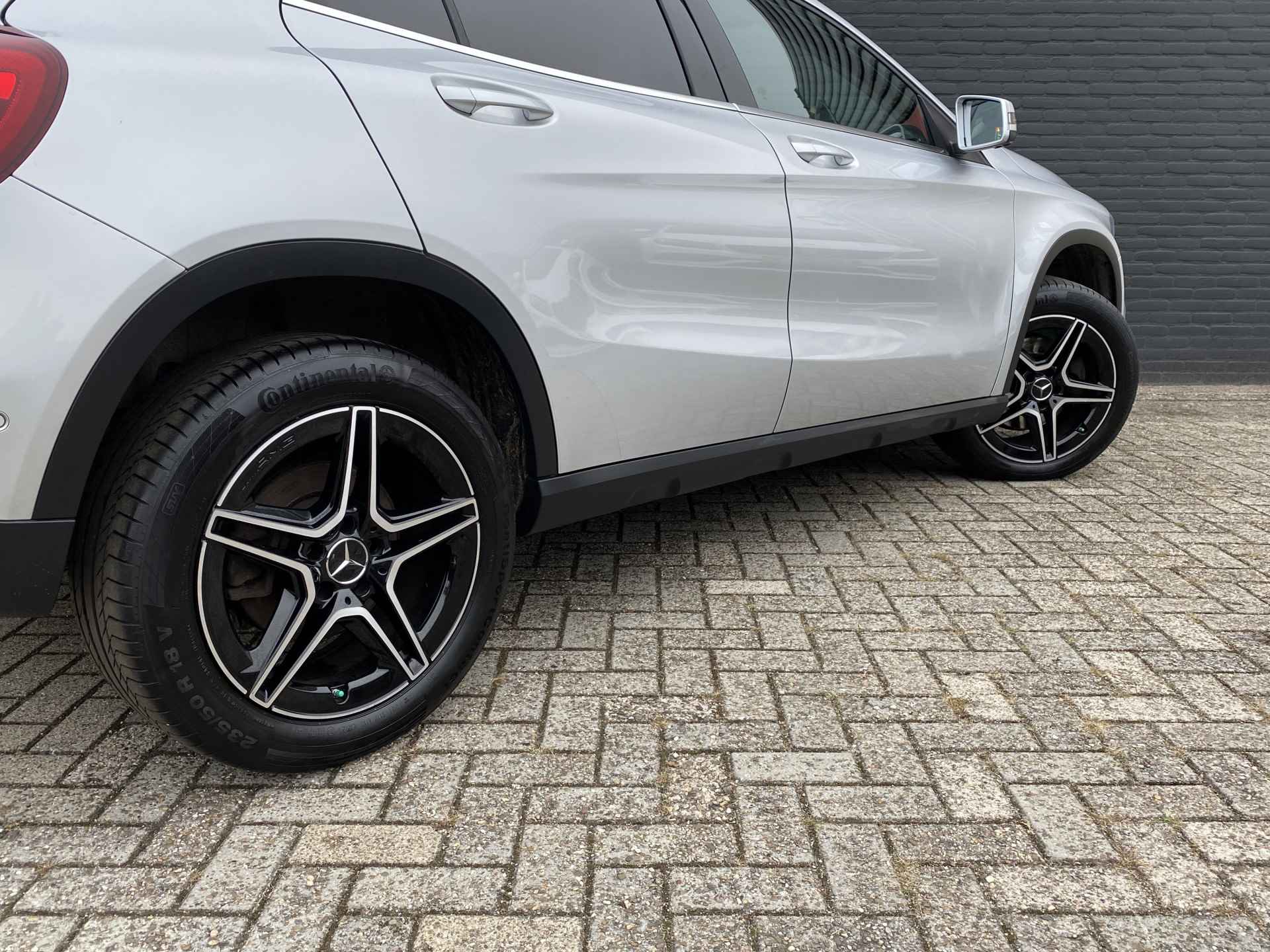 Mercedes-Benz GLA 250 4-Matic 211 pk Premium AUT. | dealer onderhouden | navigatie | 360 camera | trekhaak | elektr. a. klep | h/k audio - 11/47