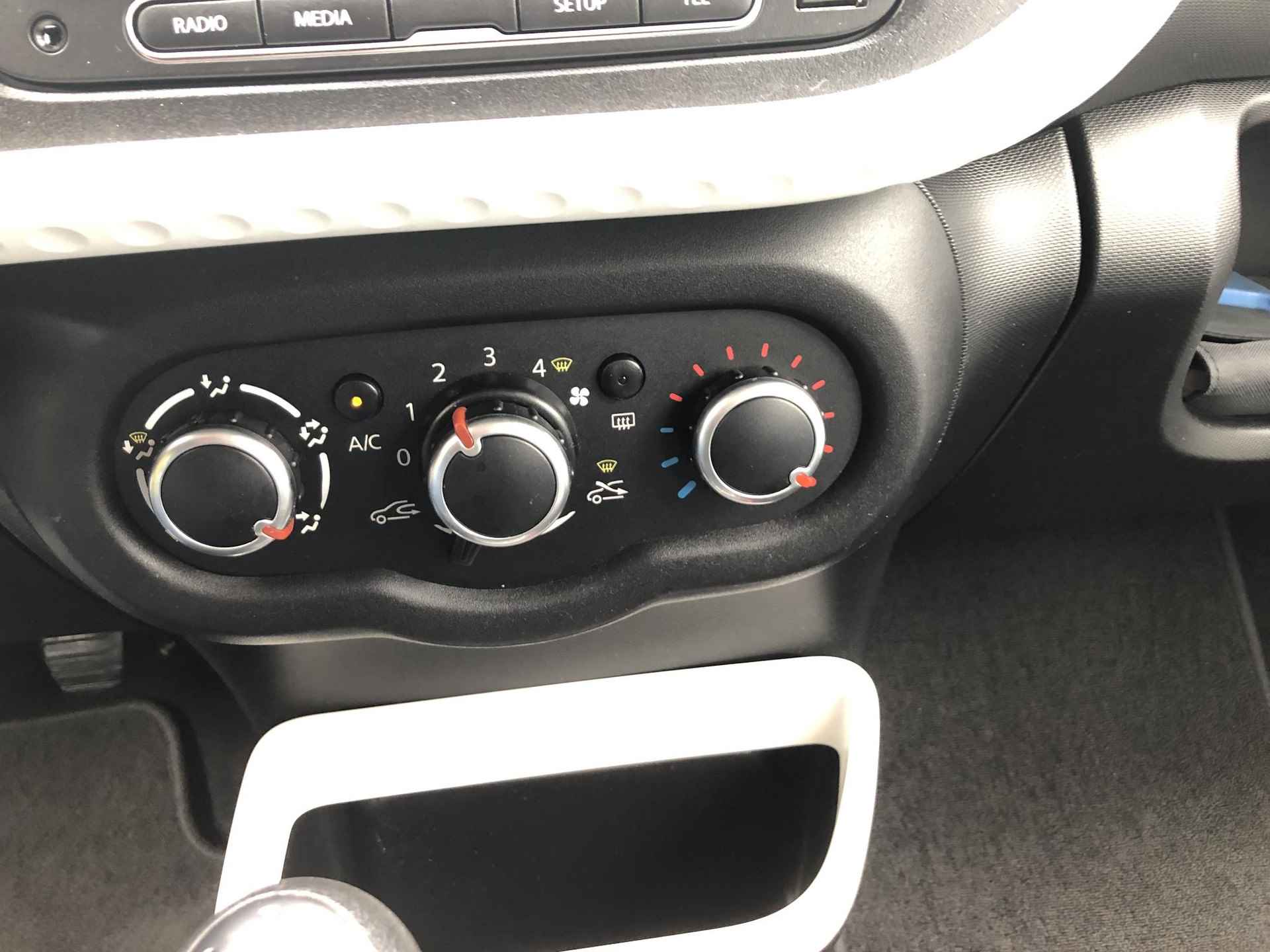 Renault Twingo 1.0 SCe Expression AIRCO|PDC|CRUISE CONTROL|USB - 19/23