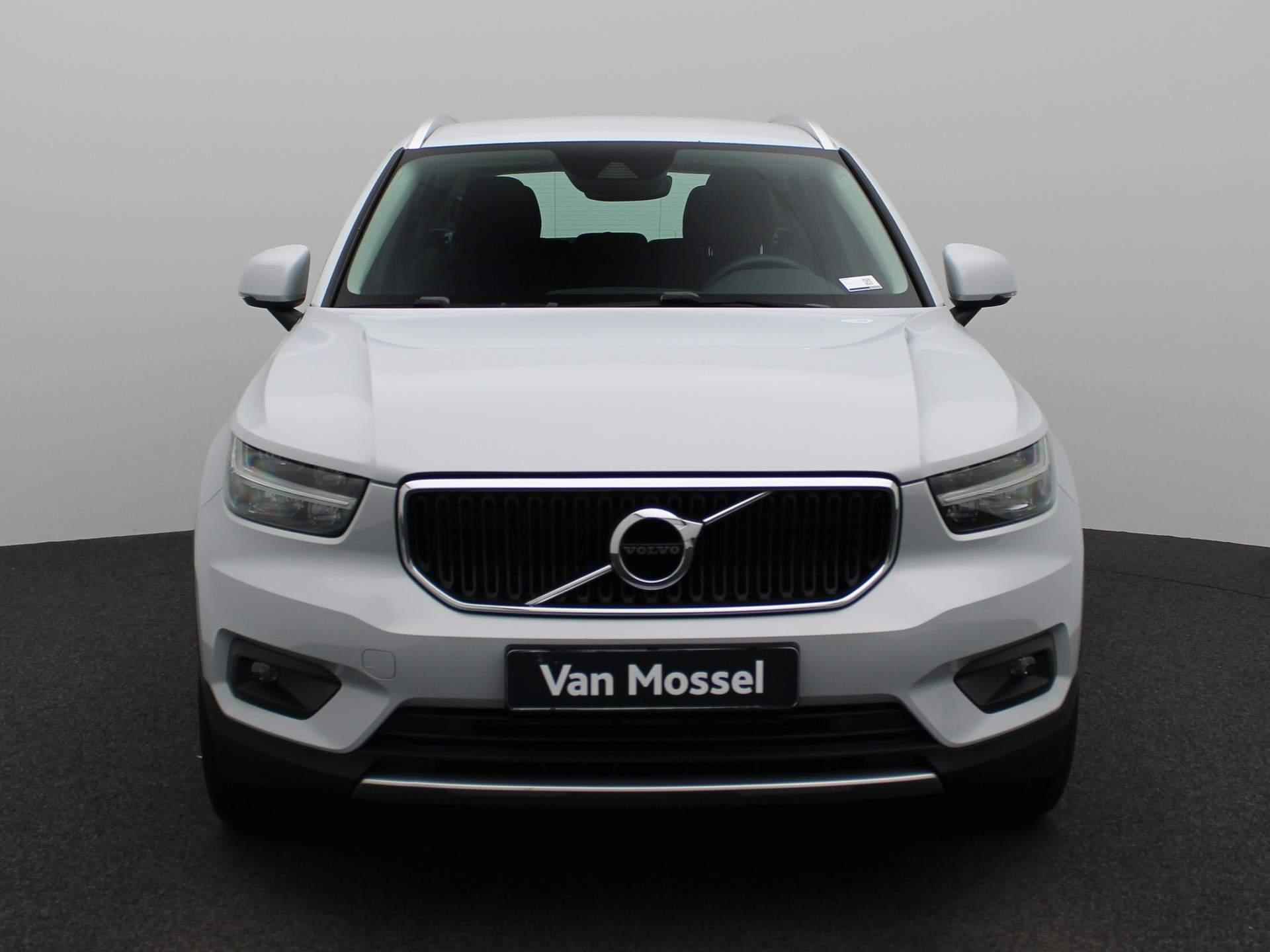 Volvo XC40 1.5 T2 Momentum Pro | NAVIGATIE | ELEKTRISCHE ACHTERKLEP | LED KOPLAMPEN | CLIMATE CONTROL | LANE ASSIST | CRUISE CONTROL | PARKEERSENSOREN | - 4/35