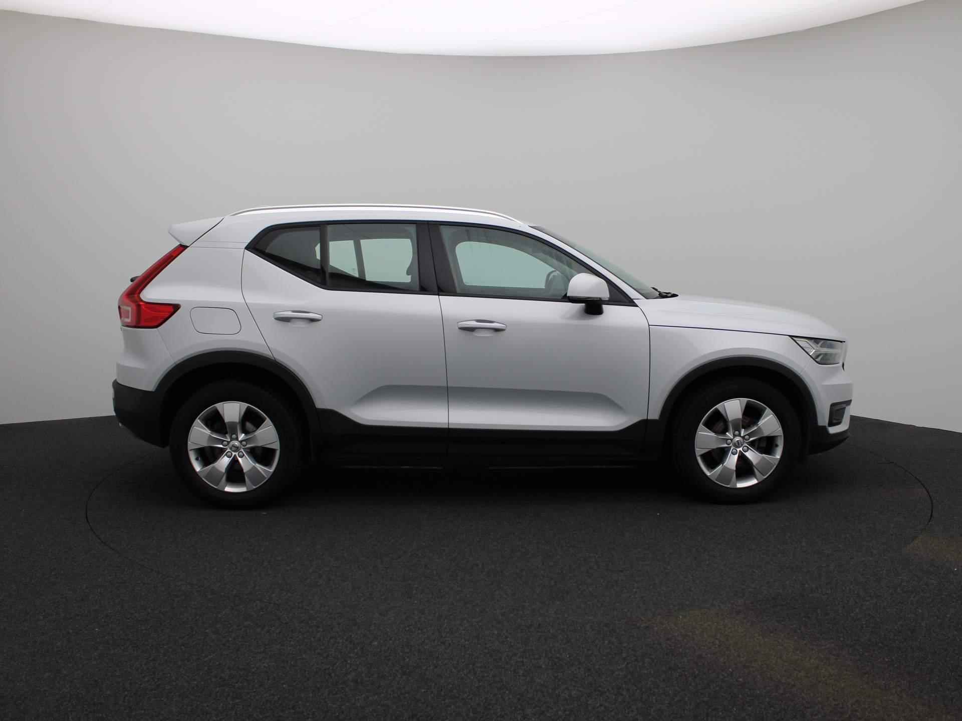 Volvo XC40 1.5 T2 Momentum Pro | NAVIGATIE | ELEKTRISCHE ACHTERKLEP | LED KOPLAMPEN | CLIMATE CONTROL | LANE ASSIST | CRUISE CONTROL | PARKEERSENSOREN | - 7/35