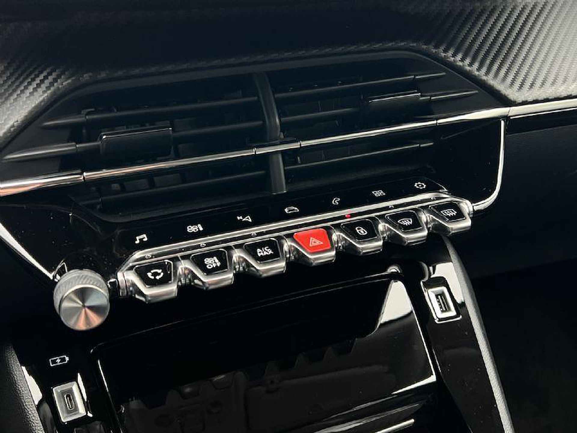 Peugeot 2008 PT130 Allure EAT8 Automaat | 3D Cockpit | Parkeercamera + PDC voor en achter | Navigatie | - 11/25