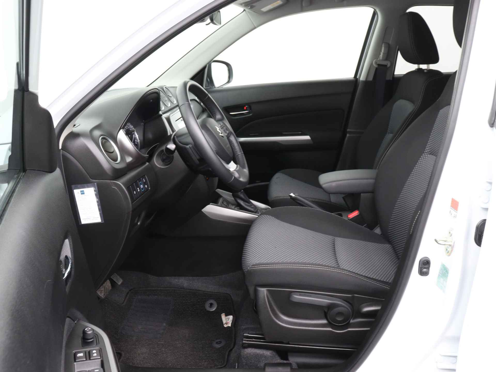 Suzuki Vitara 1.5 Hybrid Select | Navigatie | Stoelverwarming | Parkeercamera | - 16/38