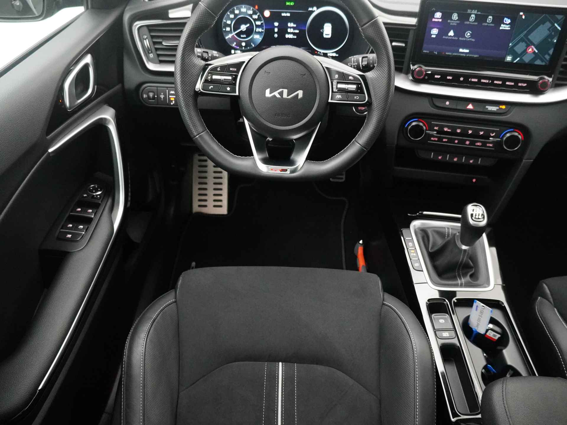 Kia Ceed Sportswagon 1.5 T-GDi GT-Line 160PK - Navigatie - Camera - Leder/alcantara - Stoel- en stuurverwarming - Fabrieksgarantie tot 04-2030 - 32/44