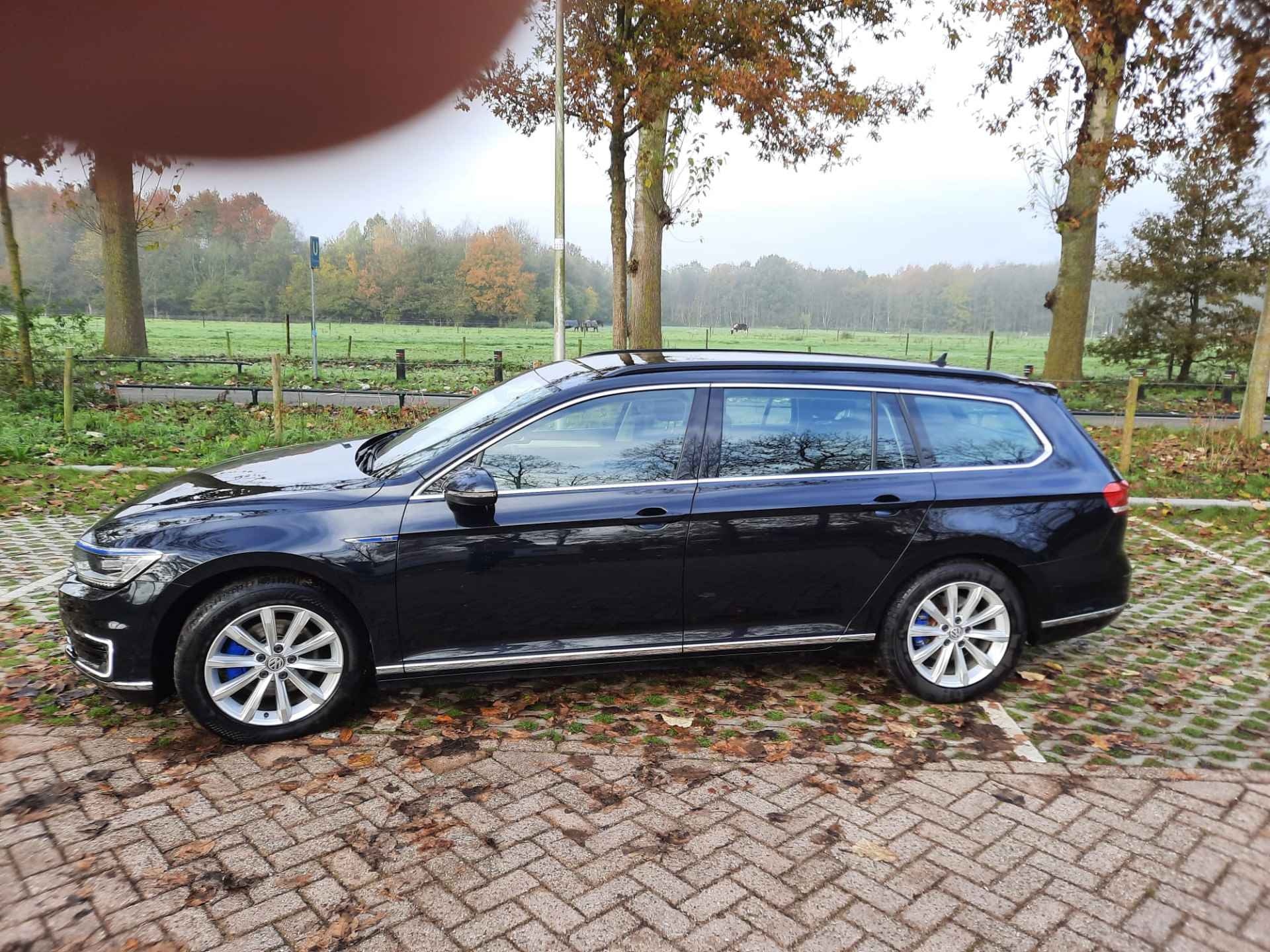 Volkswagen Passat Variant 1.4 TSI GTE Highline 218 PK | Adapt.CC | Stoelverw | Navi | Keyless | Comfortstoelen | Full LED | LM-Velgen - 4/14