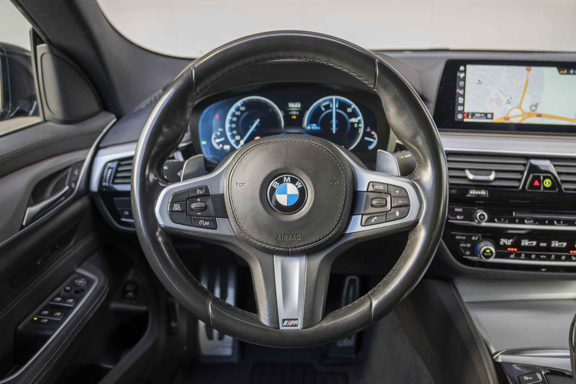 BMW 6 Serie Gran Turismo 630i High Executive M Sportpakket | 20'' Bicolor | Driving Assistant | HiFi System - 7/64