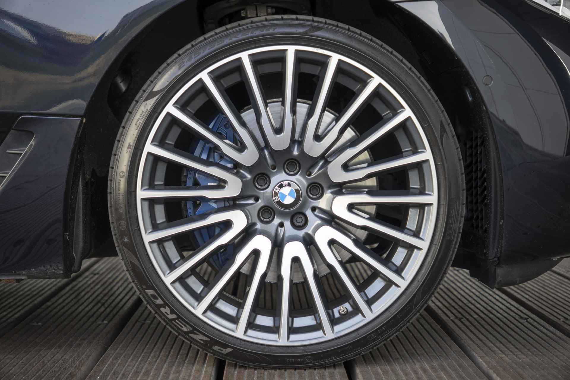 BMW 6 Serie Gran Turismo 630i High Executive M Sportpakket | 20'' Bicolor | Driving Assistant | HiFi System - 20/64