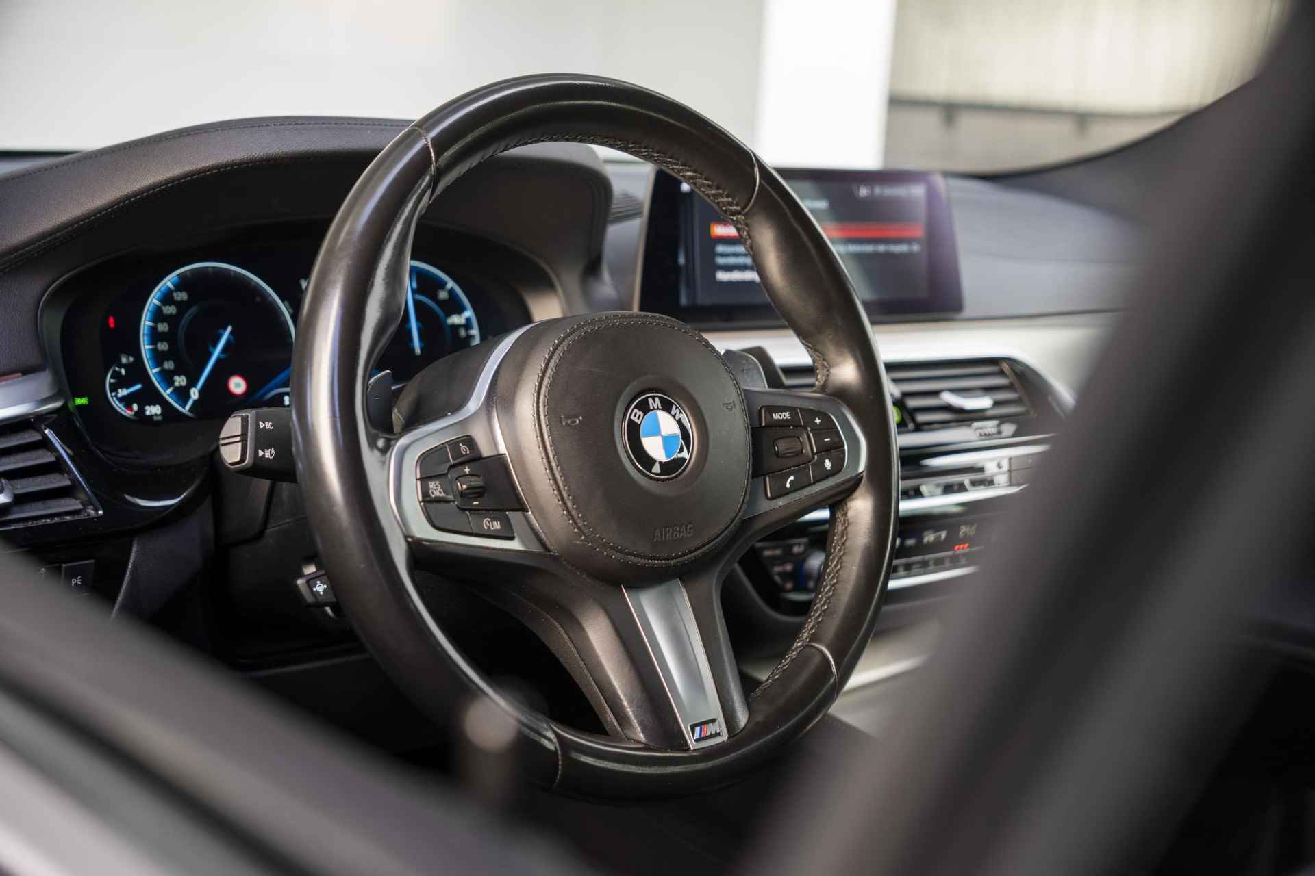 BMW 6 Serie Gran Turismo 630i High Executive M Sportpakket | 20'' Bicolor | Driving Assistant | HiFi System - 64/64