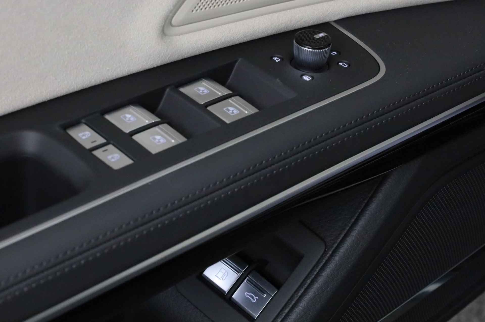 Audi A8 Limousine 60 TFSI e quattro 462PK | Adaptive air suspension | Panoramadak | Stoelventilatie/massage | - 32/54