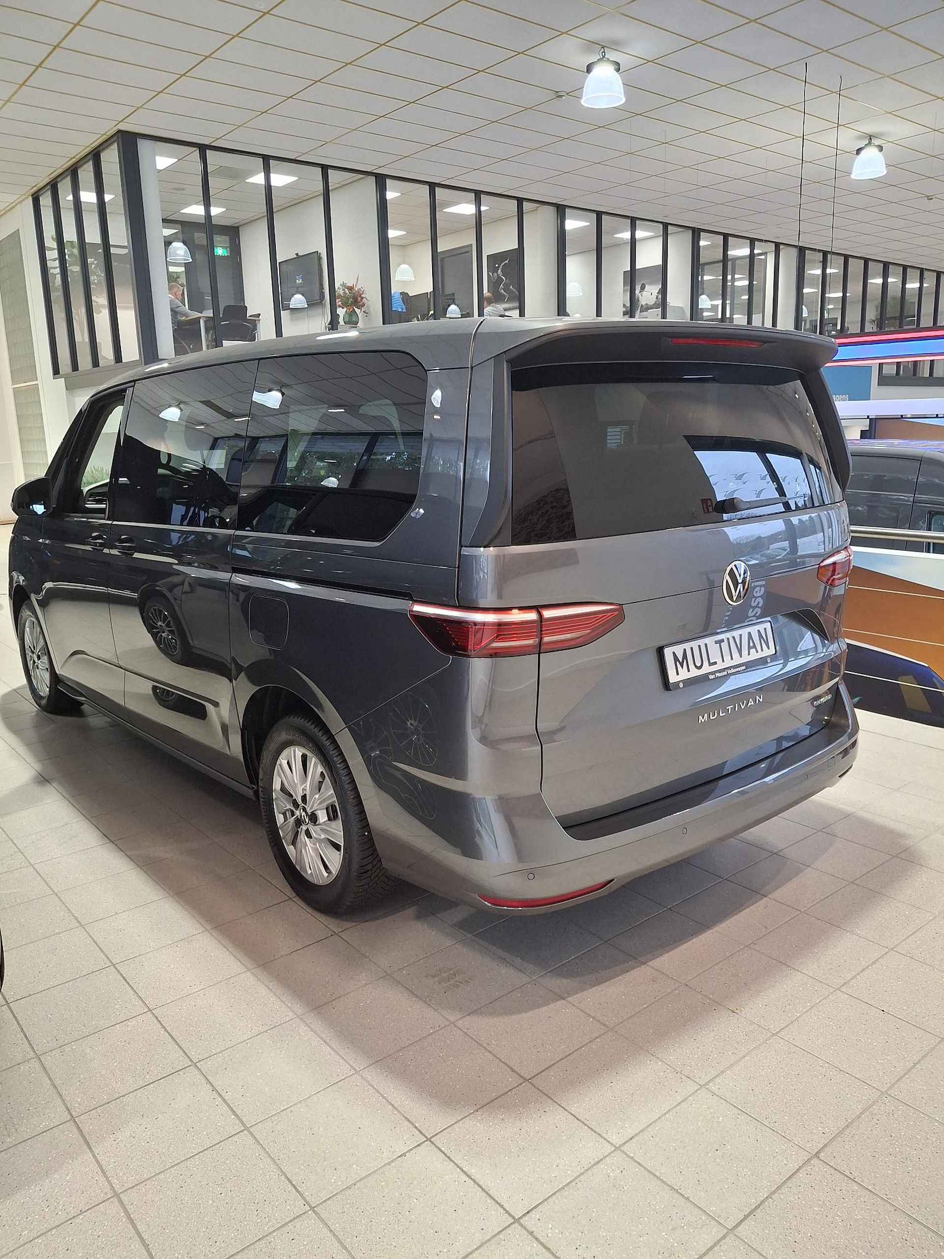 Volkswagen Multivan 1.4 eHybrid L2H1 Life Direct te leveren | Camera | Getint glas | Alarm klasse 3 - 5/21