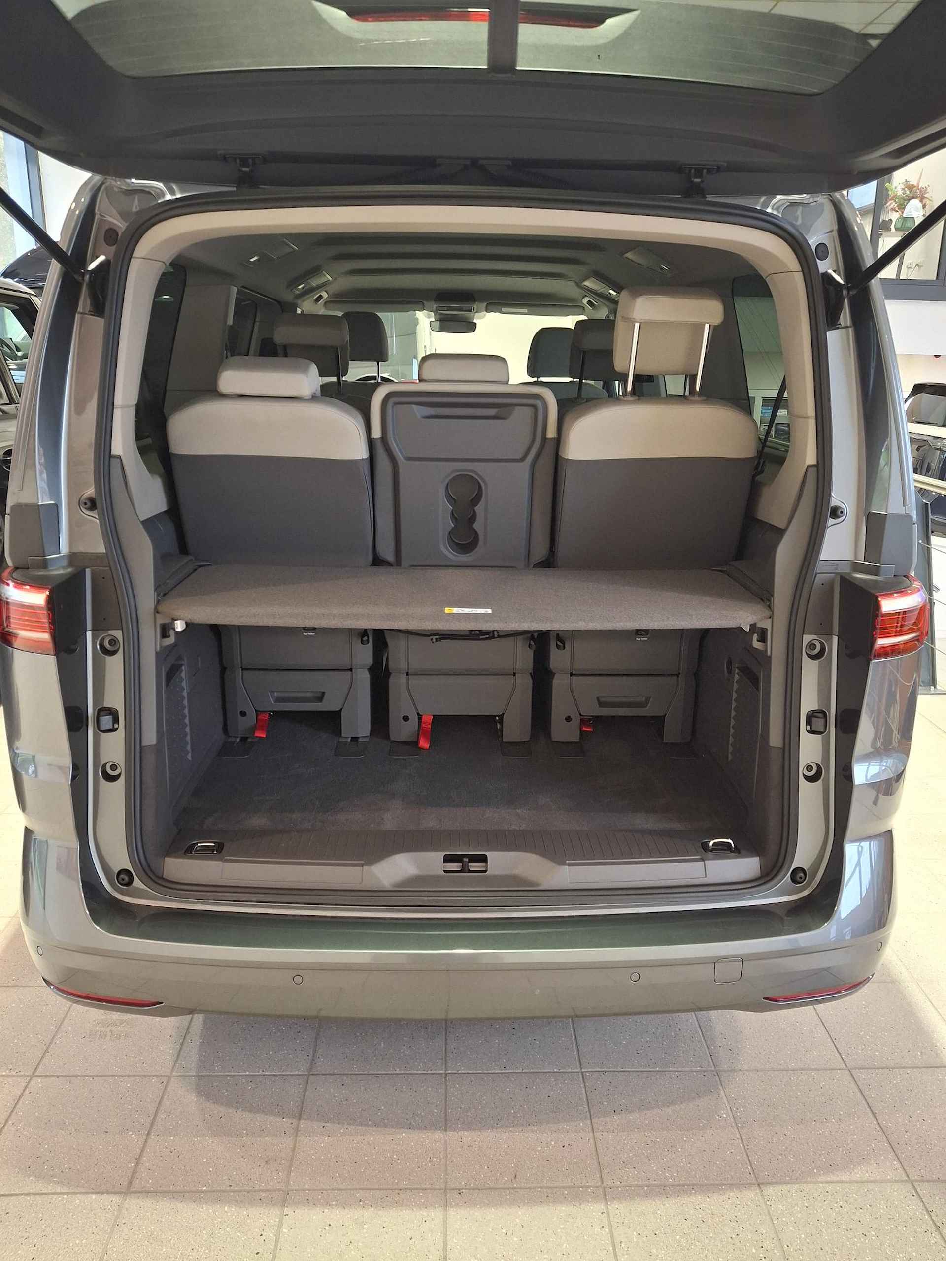 Volkswagen Multivan 1.4 eHybrid L2H1 Life Direct te leveren | Camera | Getint glas | Alarm klasse 3 - 7/21