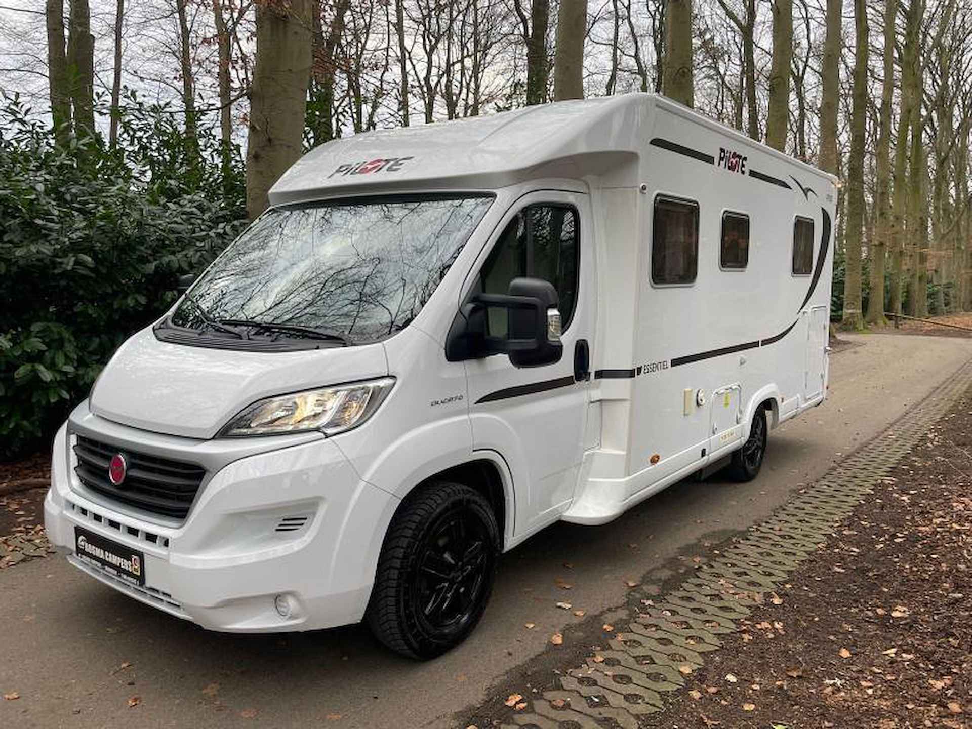 Pilote Essentiel P 700 Queensbed 37000 km 2018 - 3/25