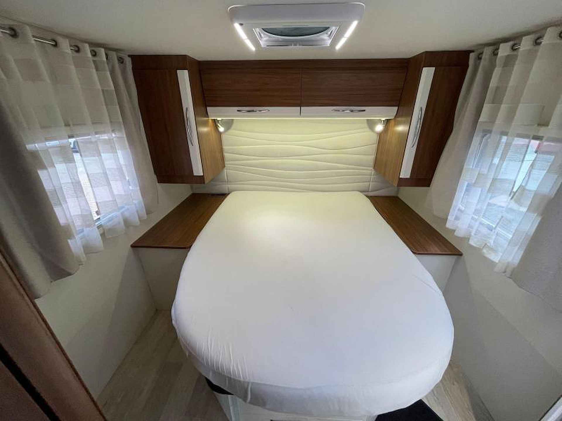 Pilote Essentiel P 700 Queensbed 37000 km 2018 - 16/25