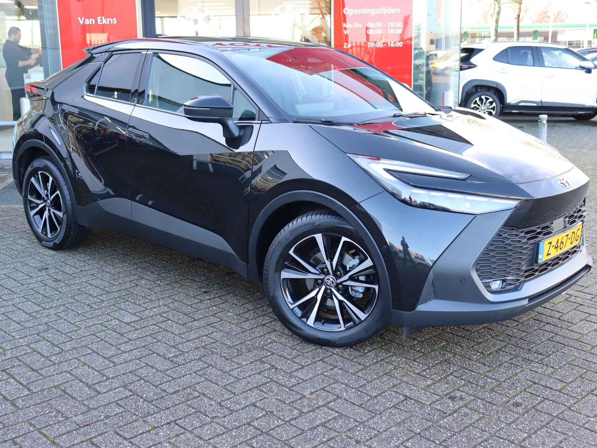 Toyota C-HR 1.8 Hybrid 140 First Edition, 360 Camera Toyota C-HR 1.8 Hybrid 140 First Edition - 3/35