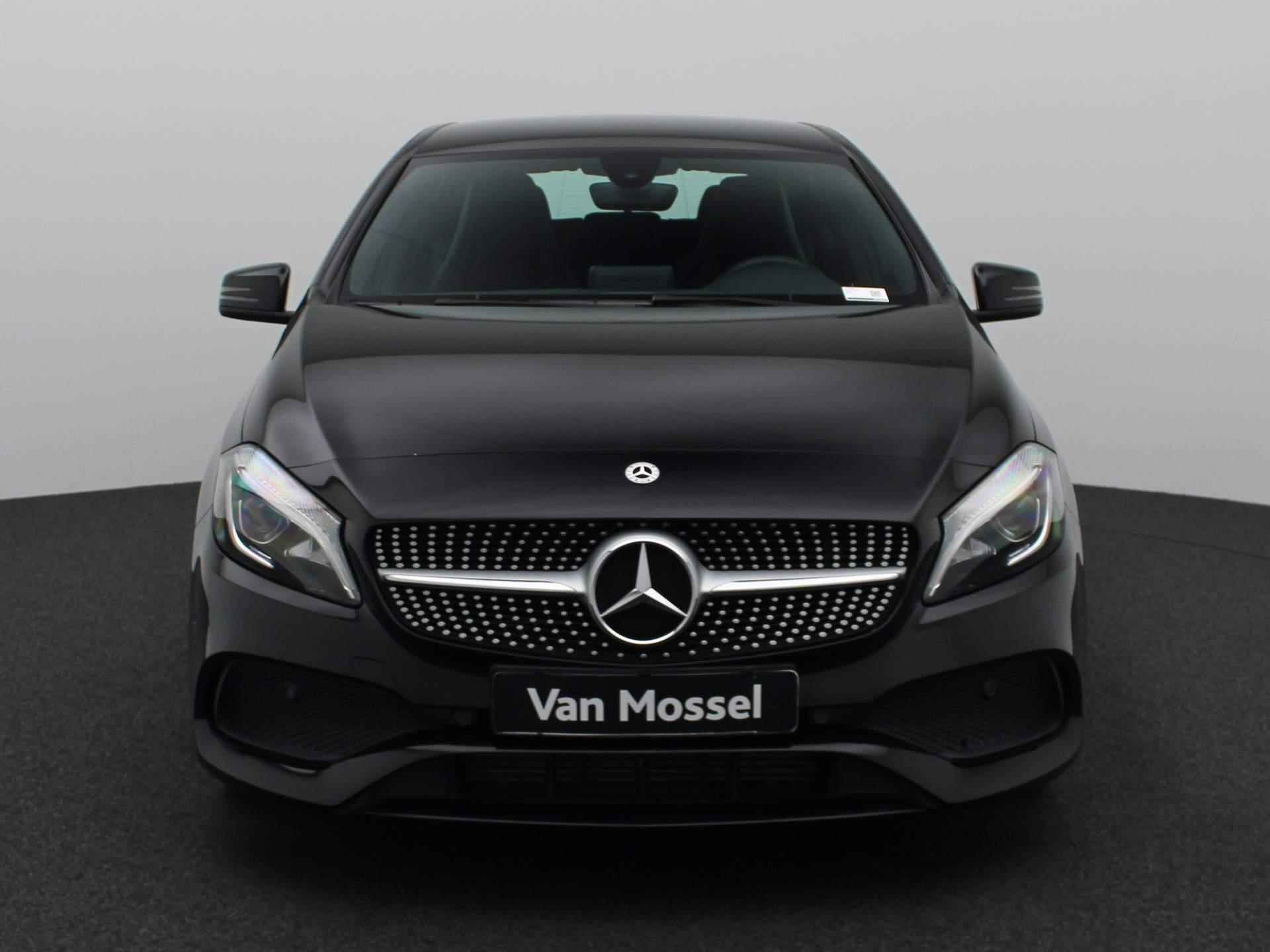 Mercedes-Benz A-klasse 180d AMG Ambition | Navi | Camera | Led Koplampen | Stoelverwarming | Keyless Go | - 3/38