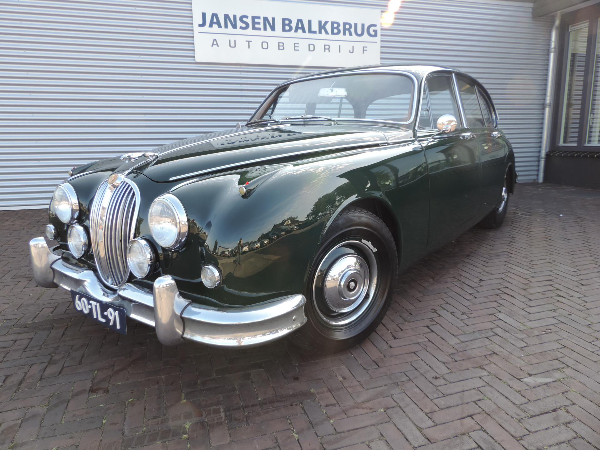 Jaguar 240 mk II