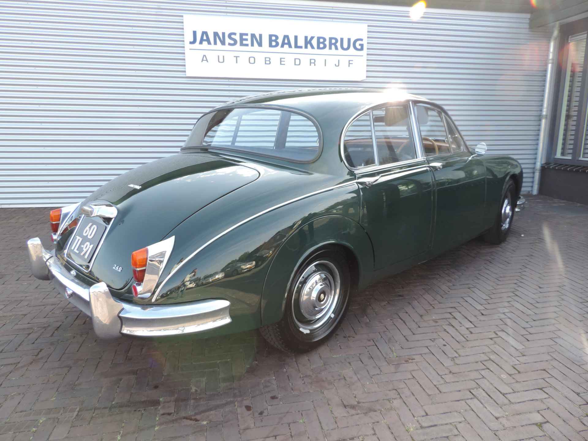 Jaguar 240 mk II - 31/32