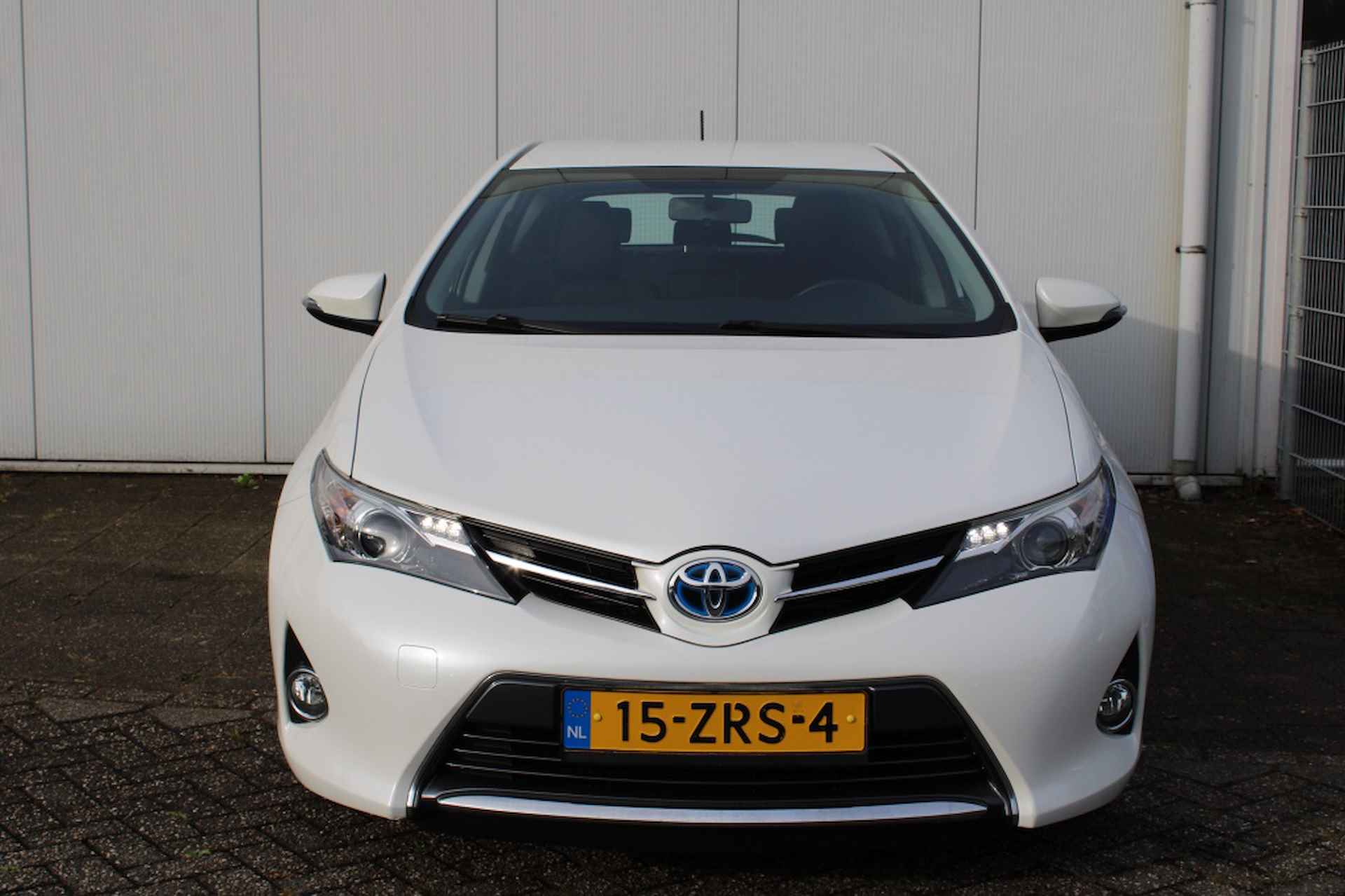 Toyota Auris 1.8 Hybrid Aspiration + NAV + Trekhaak - 9/28