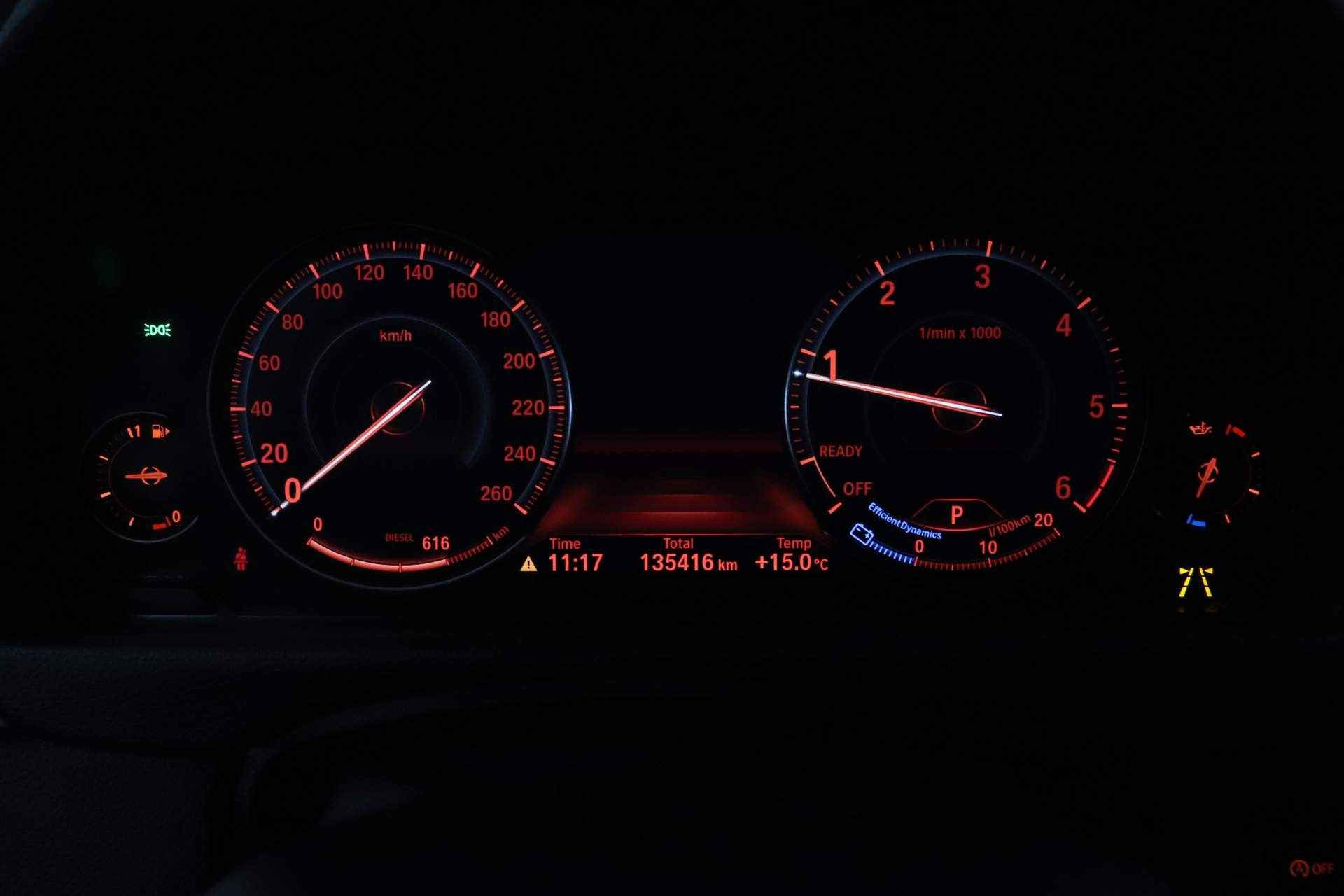 BMW 3 Serie Touring 320d EDE Saphir Edition | Achteruitrijcamera | Driving Assistant | Stoelverwarming | Navigatiesysteem Professional | PDC | - 24/24