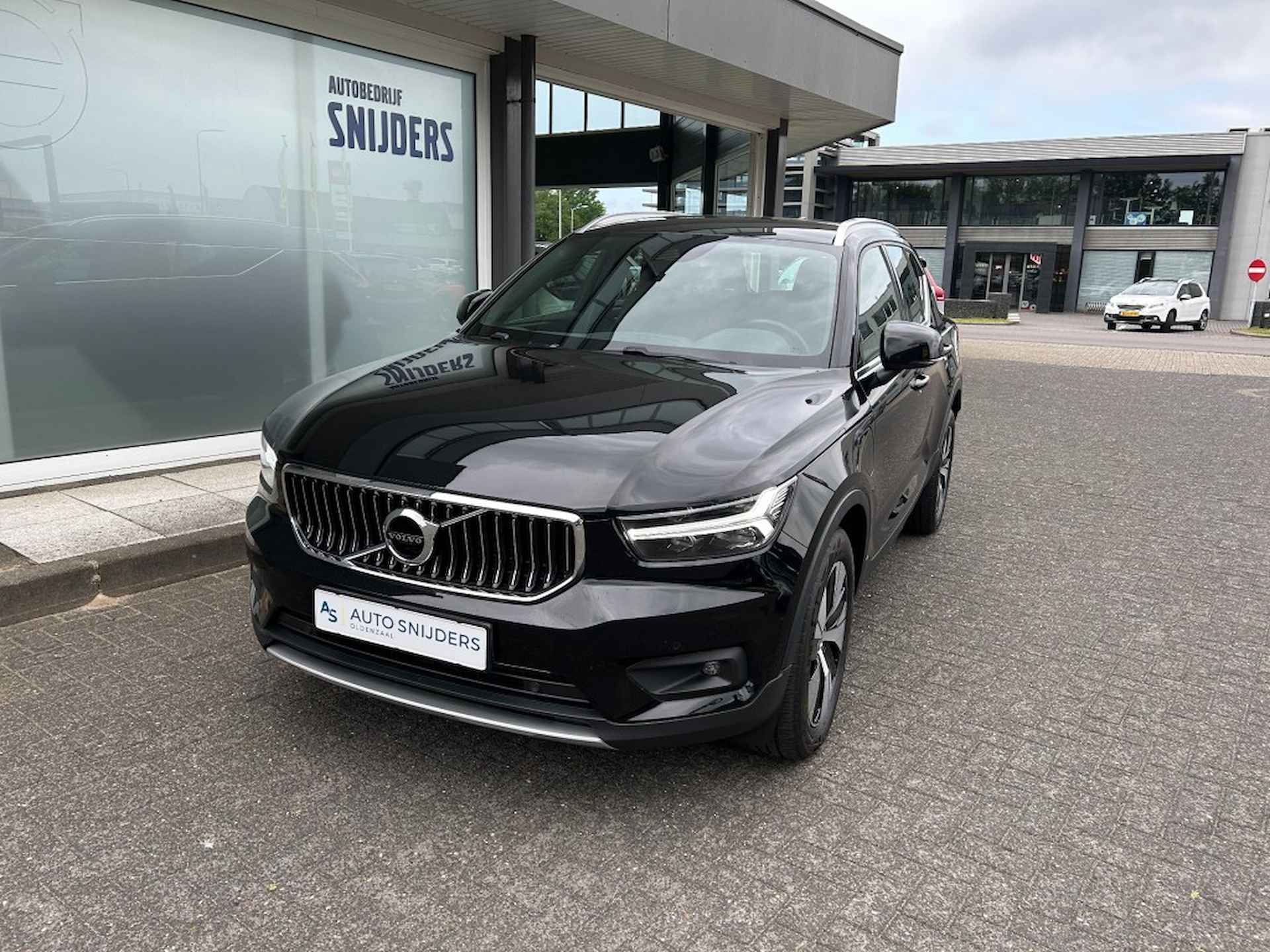 VOLVO Xc40 T4 Recharge Inscription Expression Automaat - 2/31