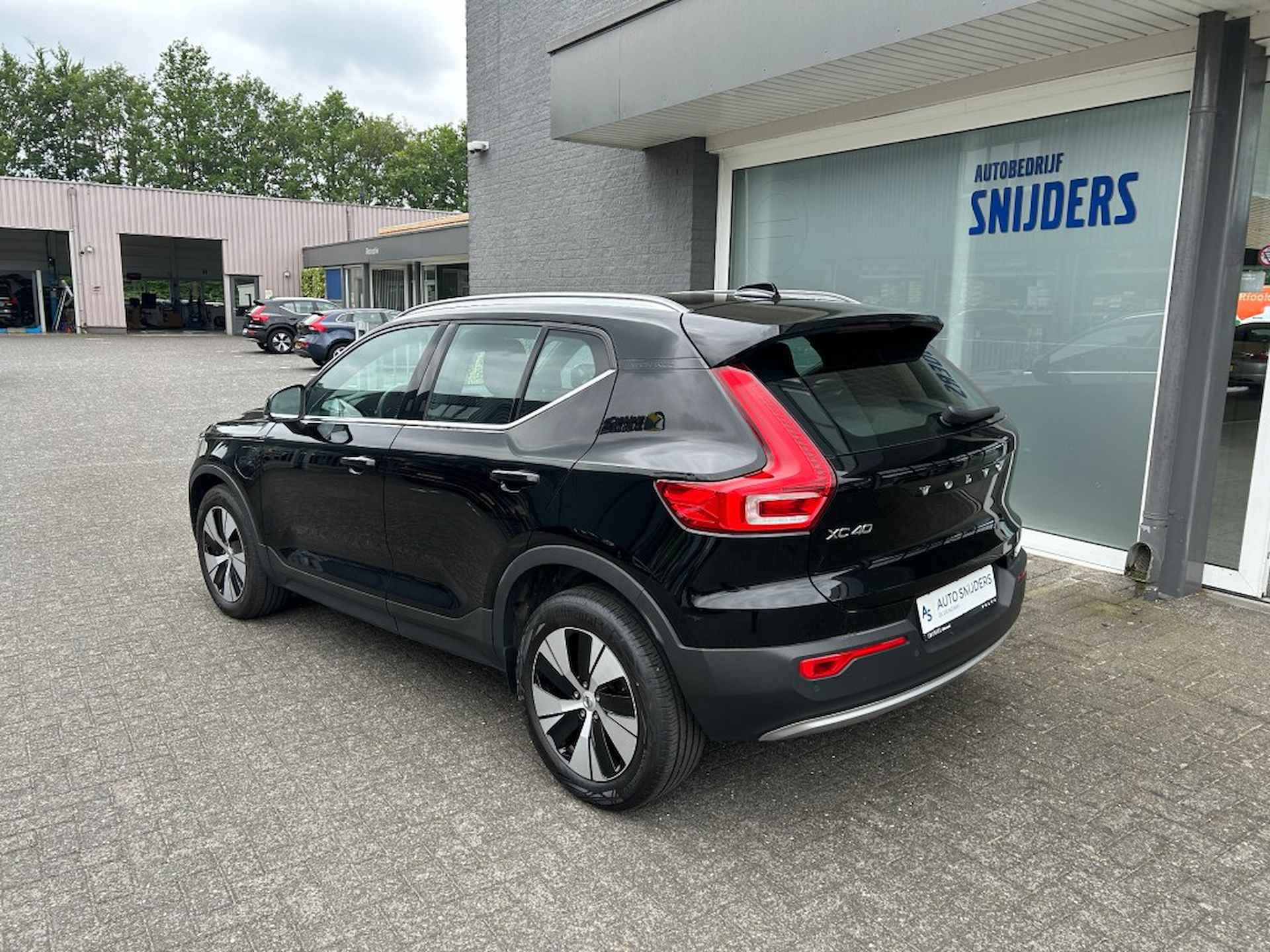 VOLVO Xc40 T4 Recharge Inscription Expression Automaat - 6/31