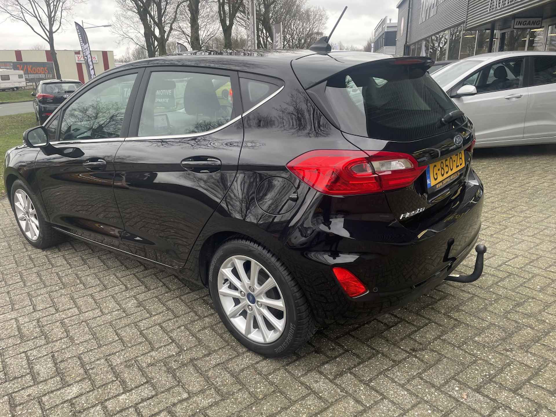 Ford Fiesta 1.0 EcoB. Titanium Automaat/Trekhaak/Nav/ - 3/22