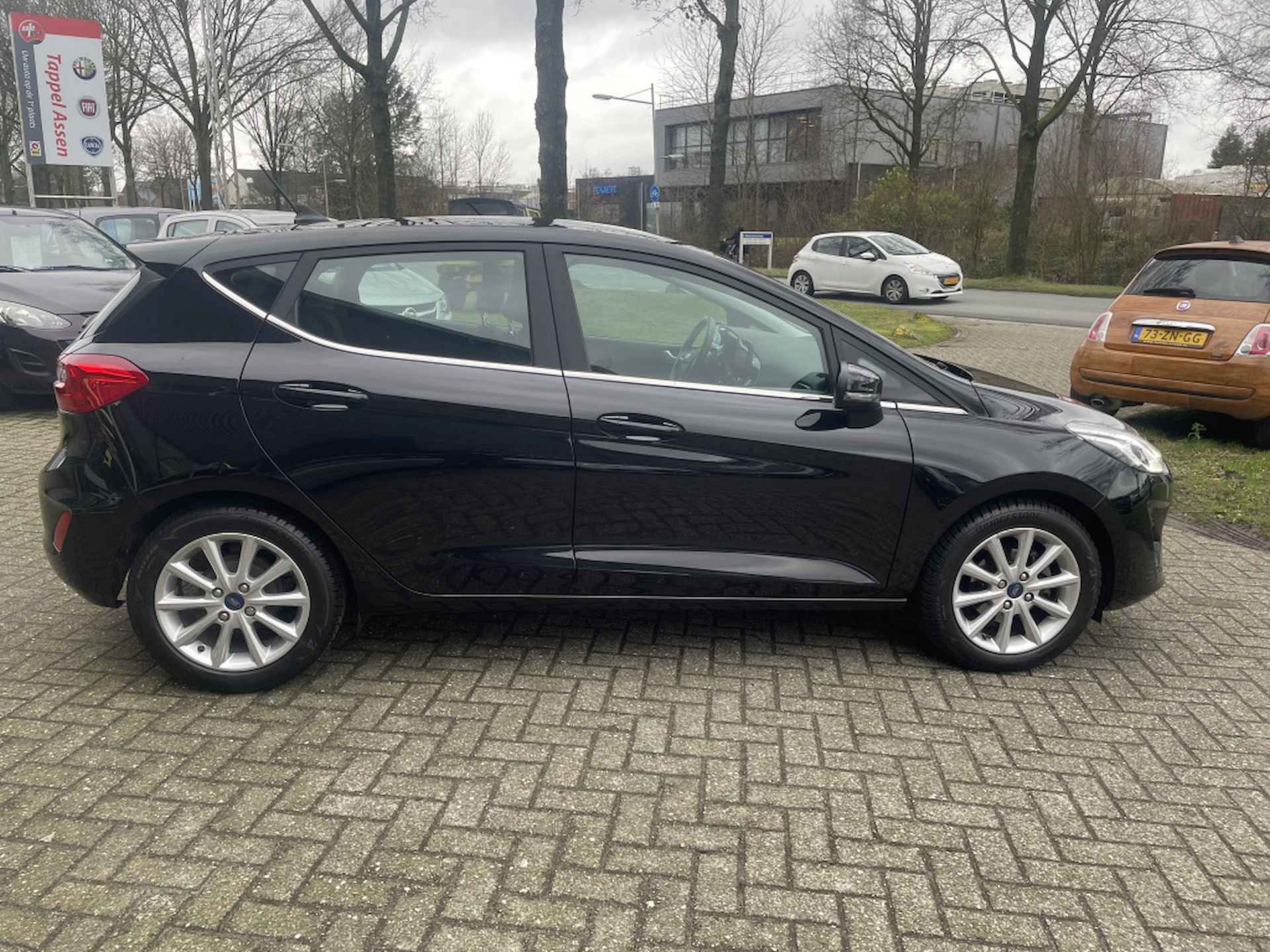 Ford Fiesta 1.0 EcoB. Titanium Automaat/Trekhaak/Nav/ - 6/22